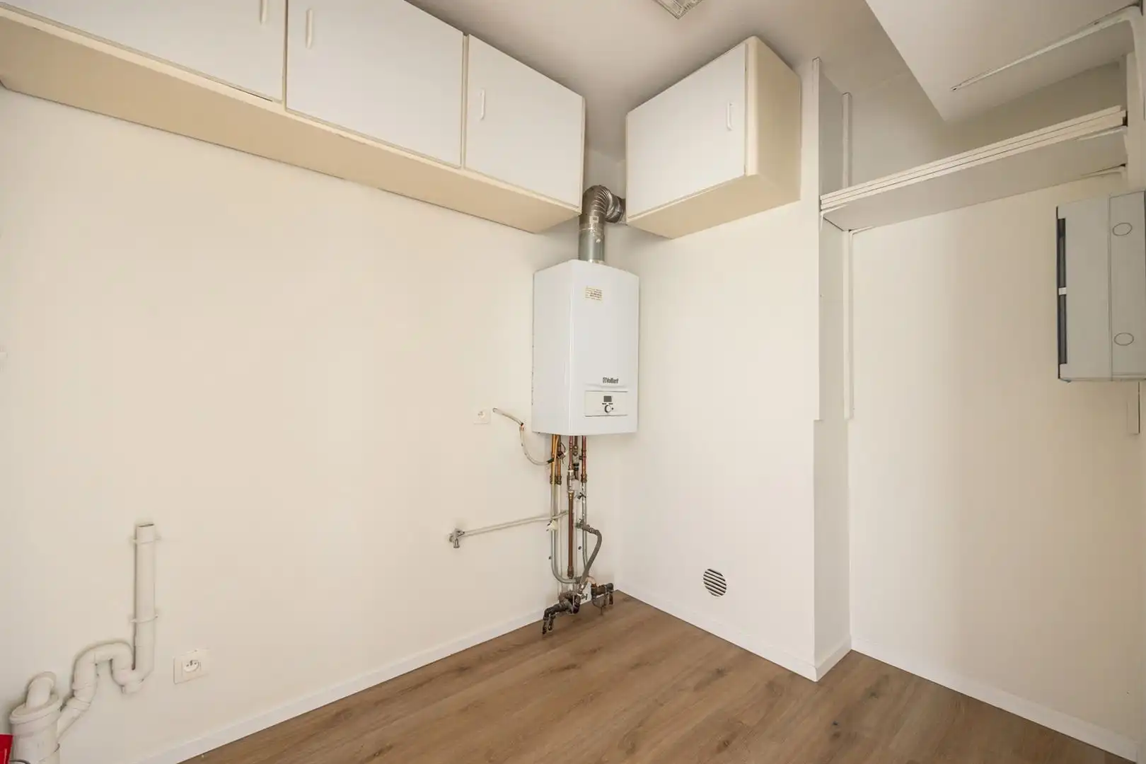 Volledig gerenoveerd appartement met 2 slaapkamers en 2 terrassen!  foto 14