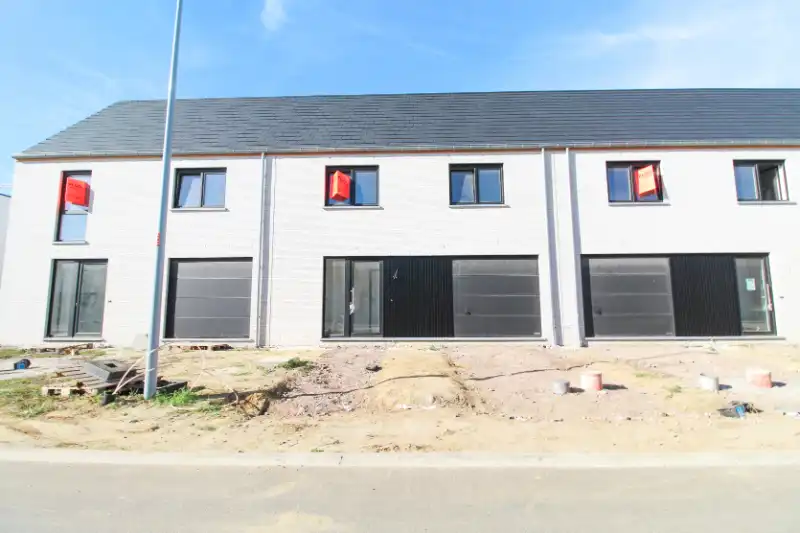 Ruime nieuwbouwwoning te Roeselare foto {{pictureIndex}}