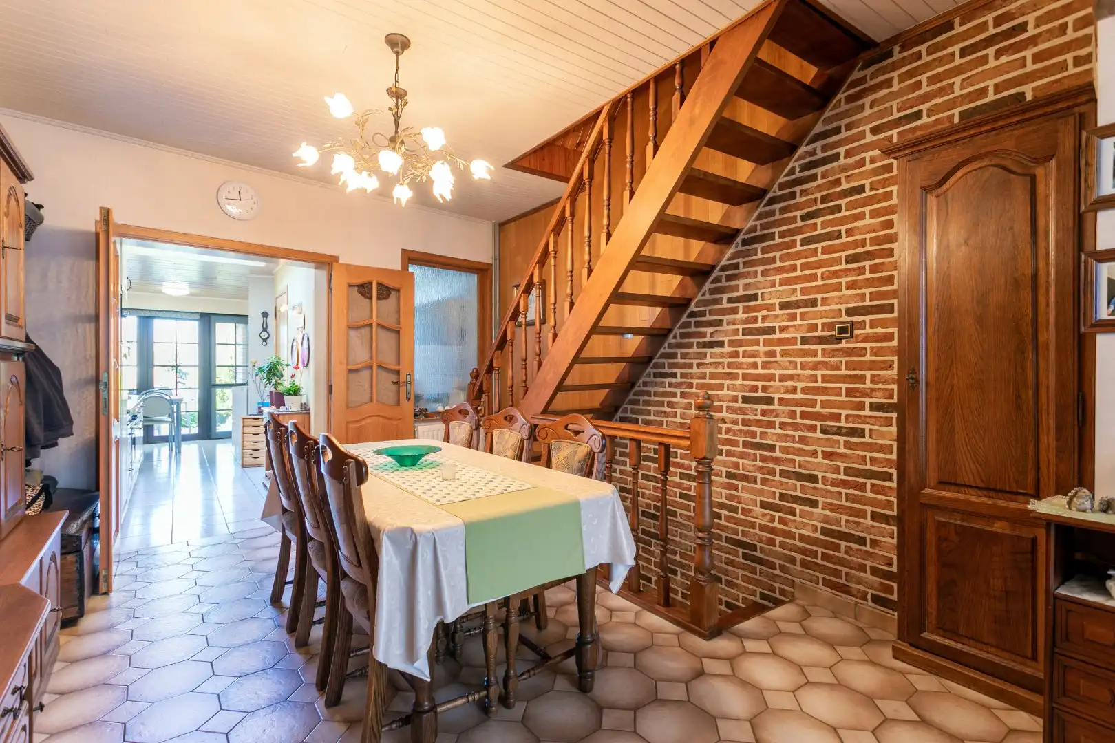 Woning met 2 slpk en ruime tuin (8a60)  foto 4