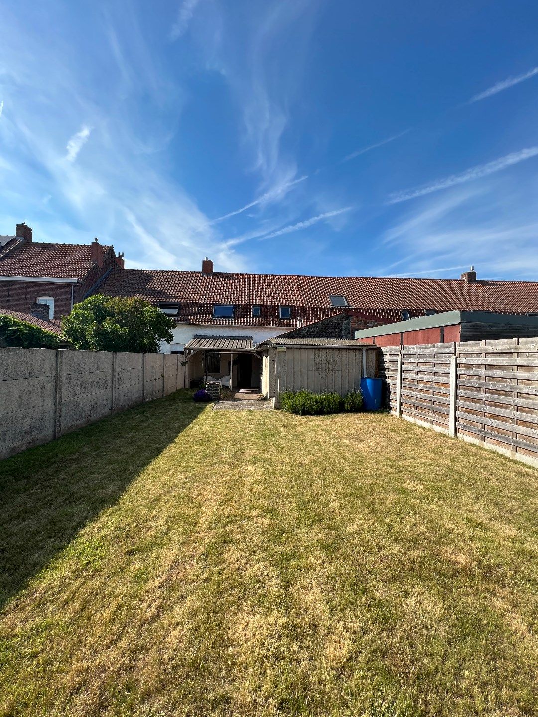 WONING MET 3 SLAAPKAMERS EN TUIN IN DIKKEBUS foto 3