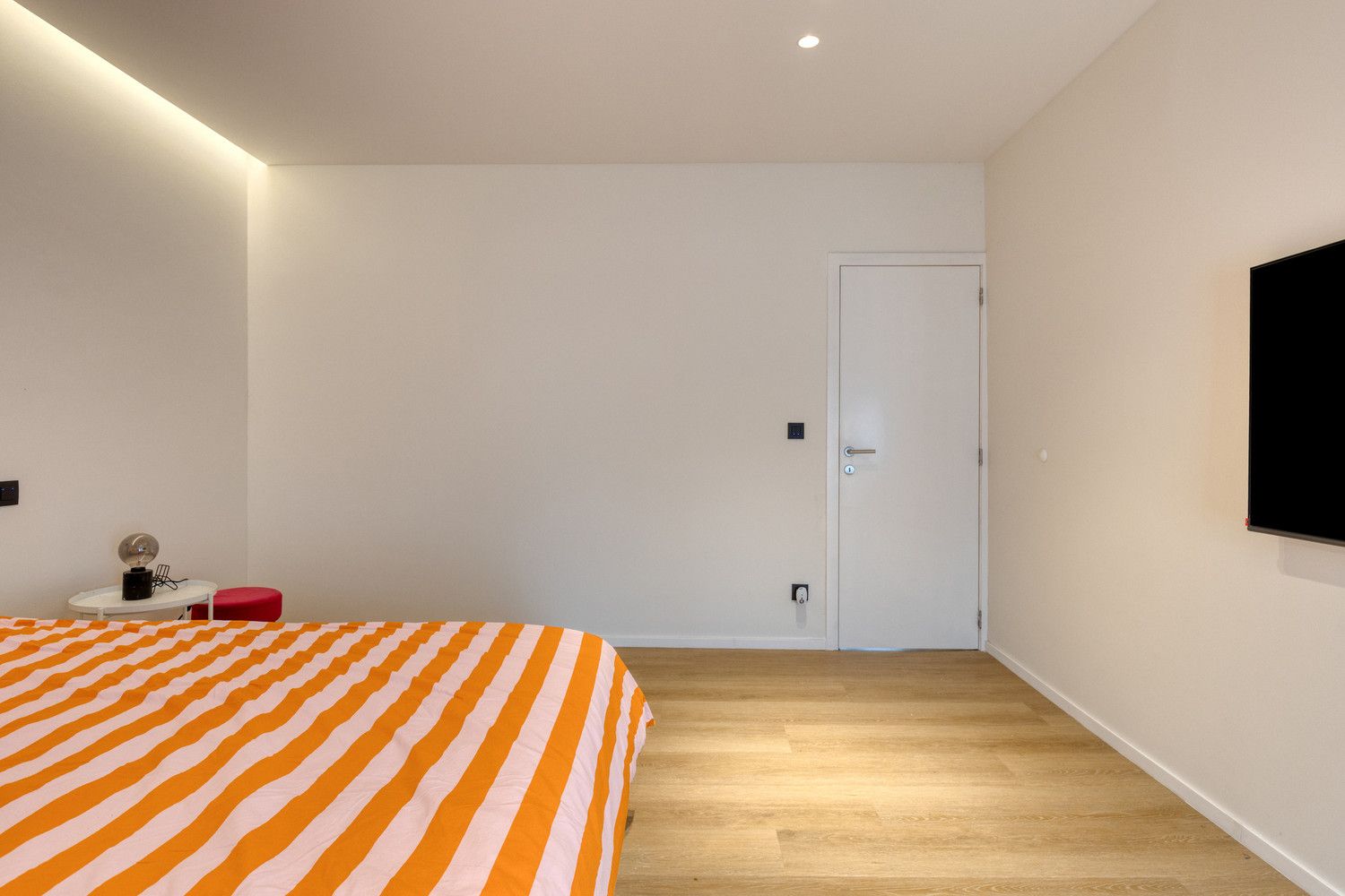 INSTAPKLARE, VOLLEDIG VERNIEUWDE WONING, IN HET HART VAN ASSENT! foto 18