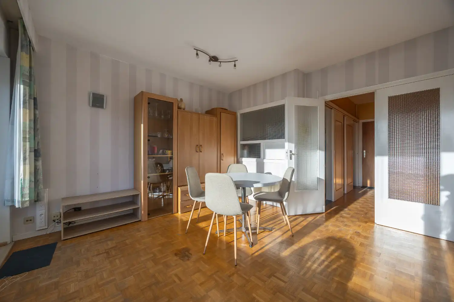 Instapklare studio met zuidgericht terras op topligging vlakbij de Zeedijk! foto 8