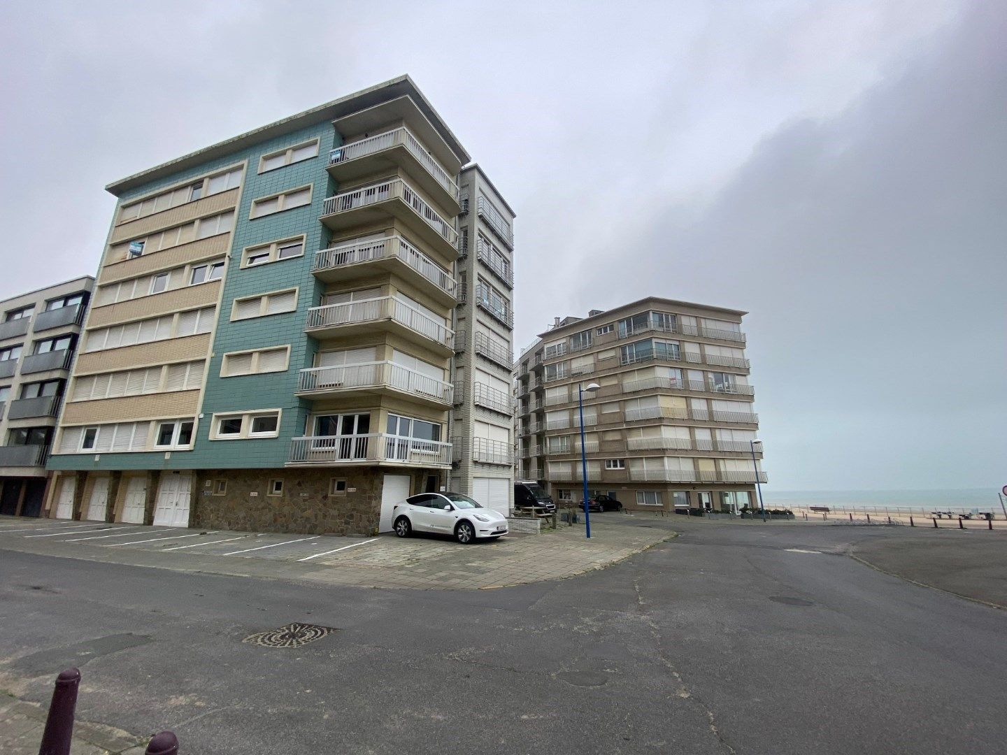 Ruim appartement met zijdelings zeezicht en eigen parkeerplaats  foto 16