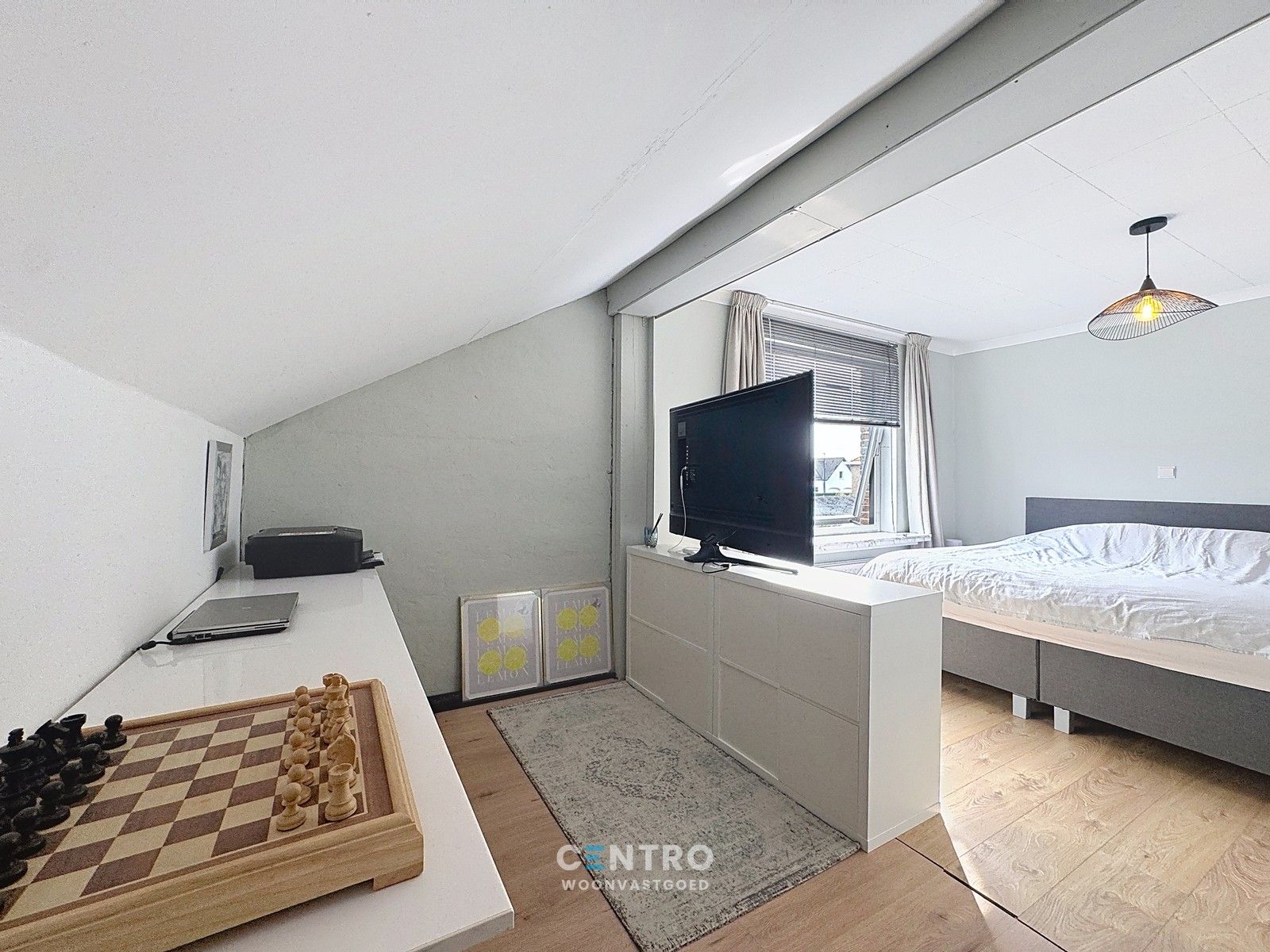 RESIDENTIEEL gelegen villa met 3 slpks, garage én ZUIDger. tuin! foto 12