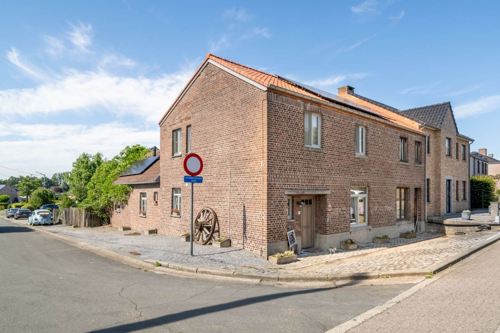 Bijzonder charmante en geslaagd gerenoveerde woning met leuke tuin en uitbreidingsmogelijkheden op 4a 45ca foto 4