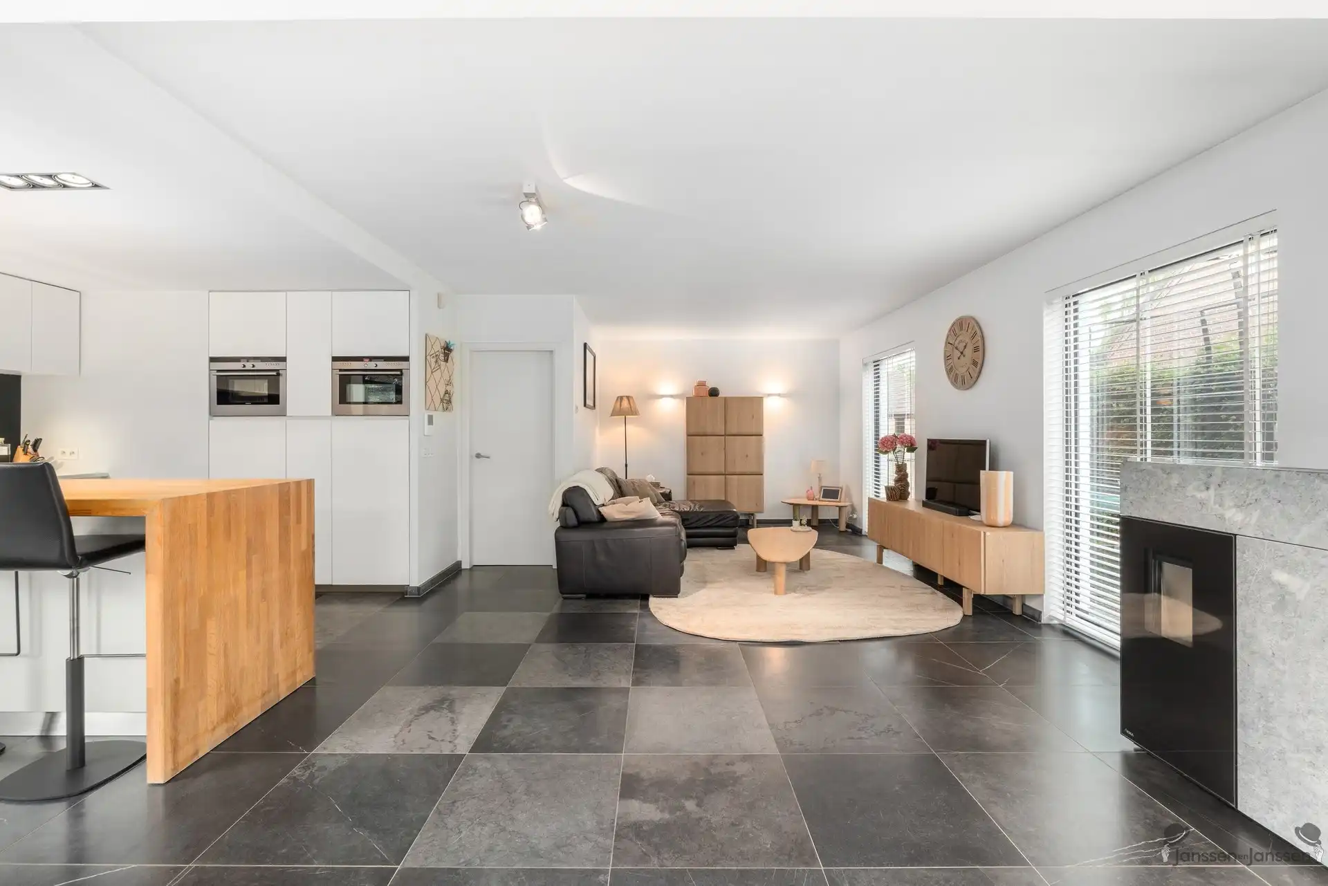 Moderne en lichtrijke woning op 600m² nabij centrum Brecht foto 6
