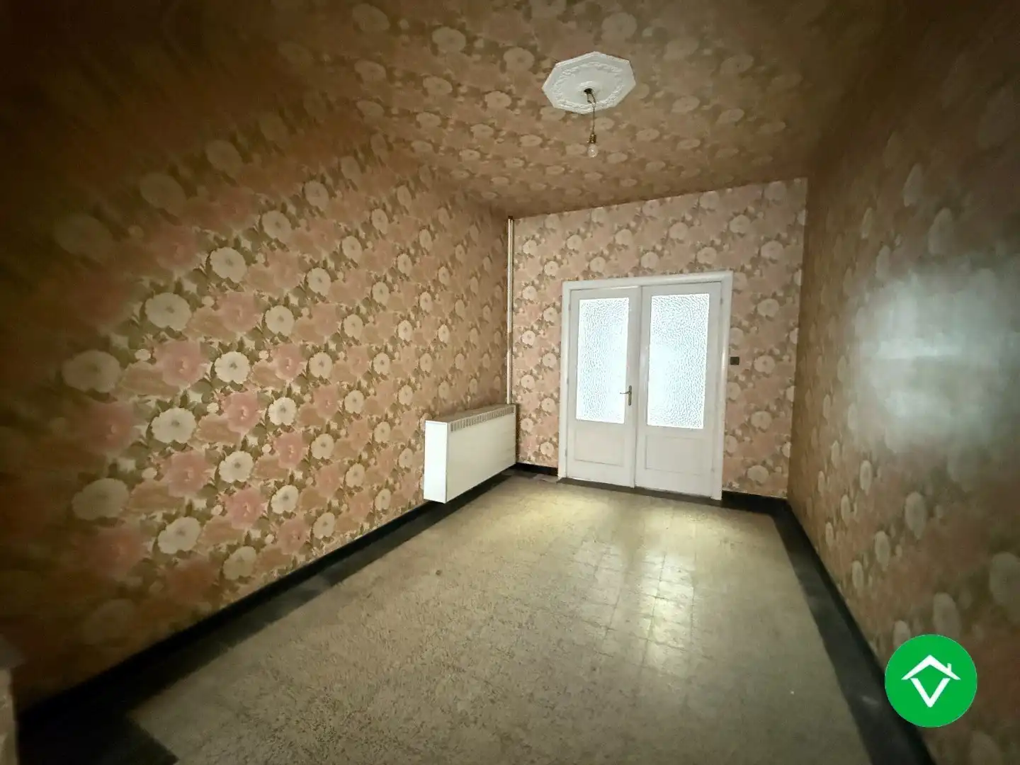 Rijwoning met 3 slaapkamers en tuin op centrale ligging te Roeselare foto 4