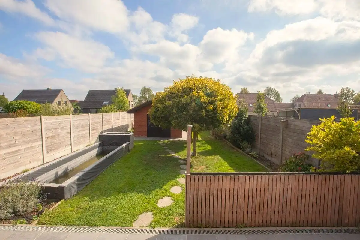 Kwalitatief huis te koop met 5 slaapkamers en garage in Ieper  foto 15