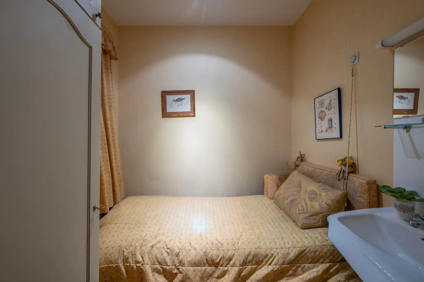 Op te frissen appartement met 2 slaapkamers en frontaal zeezicht. foto 6