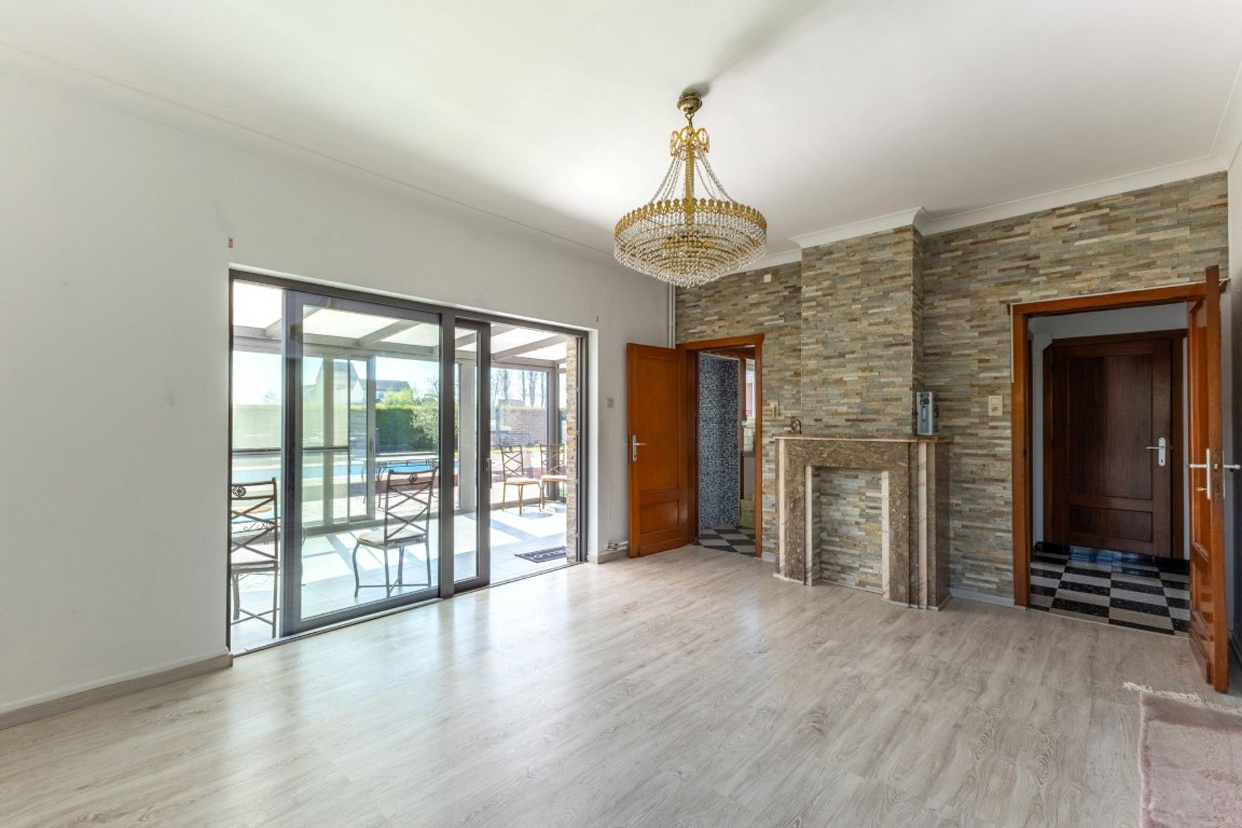 Ruime villa met 5 slaapkamers en zwembad foto 15