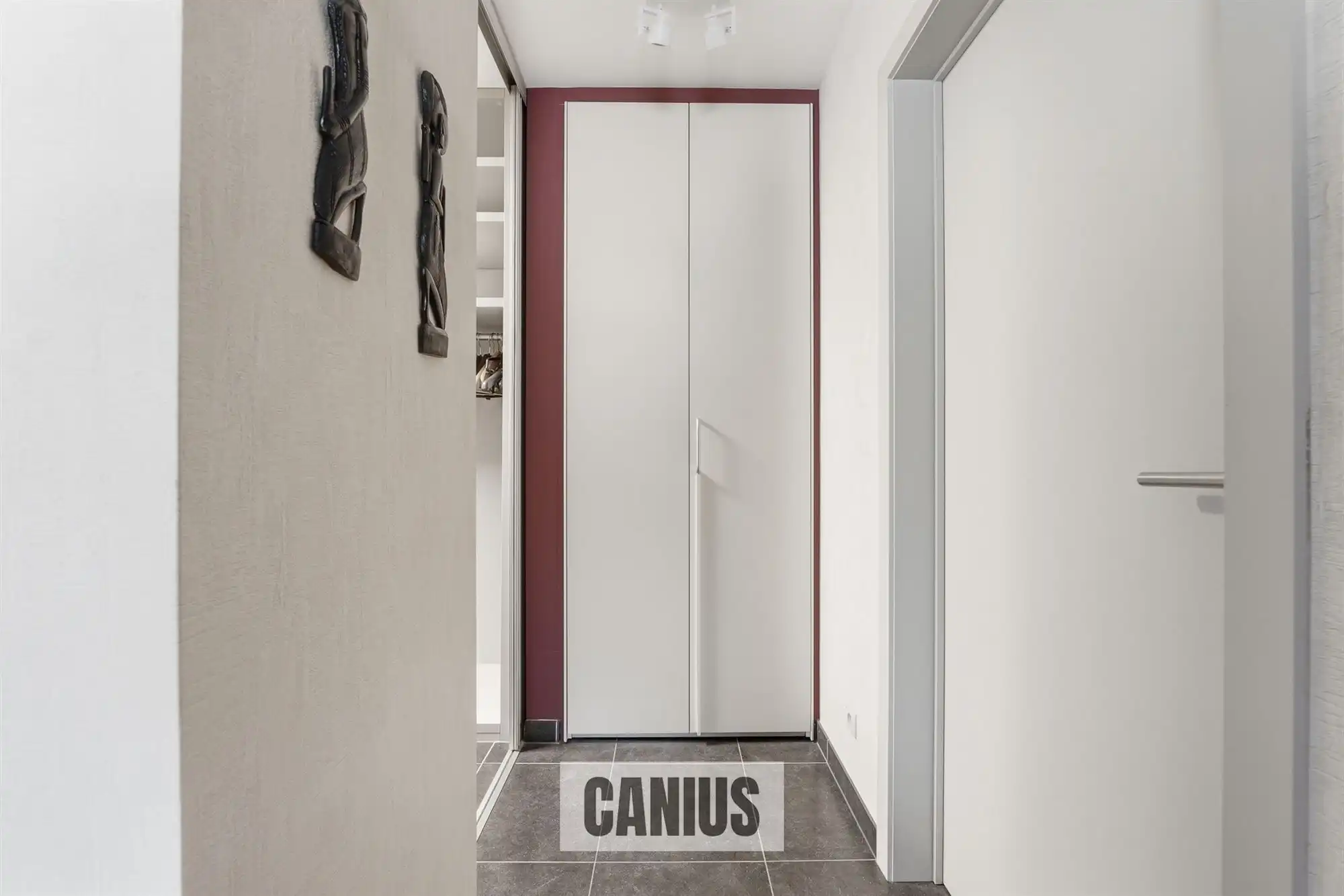 STIJLVOL GELIJKVLOERS APPARTEMENT MET DRIE SLAAPKAMERS foto 10