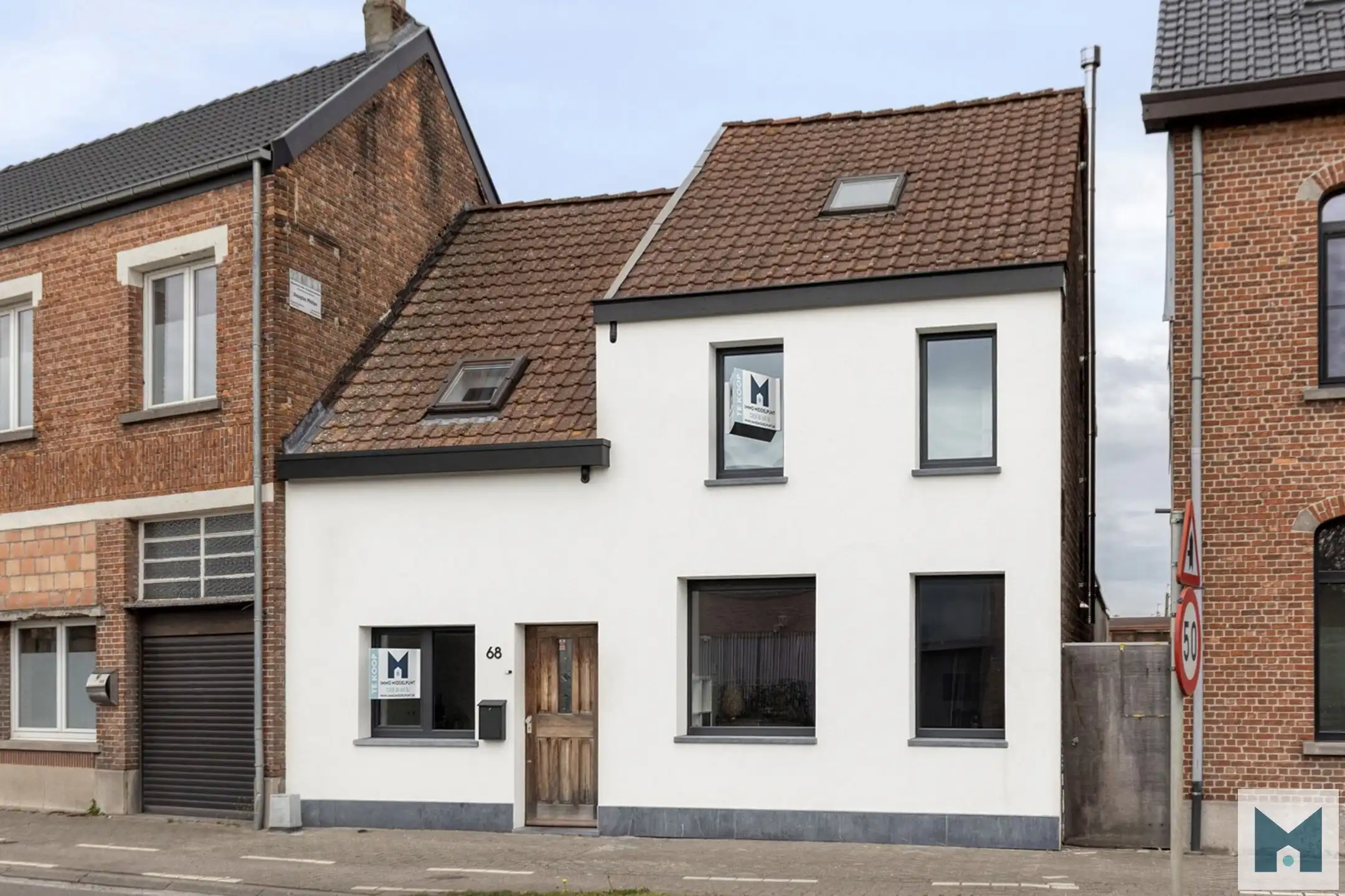 Vernieuwde, energetische woning met 5 slpks te Baasrode! foto 2