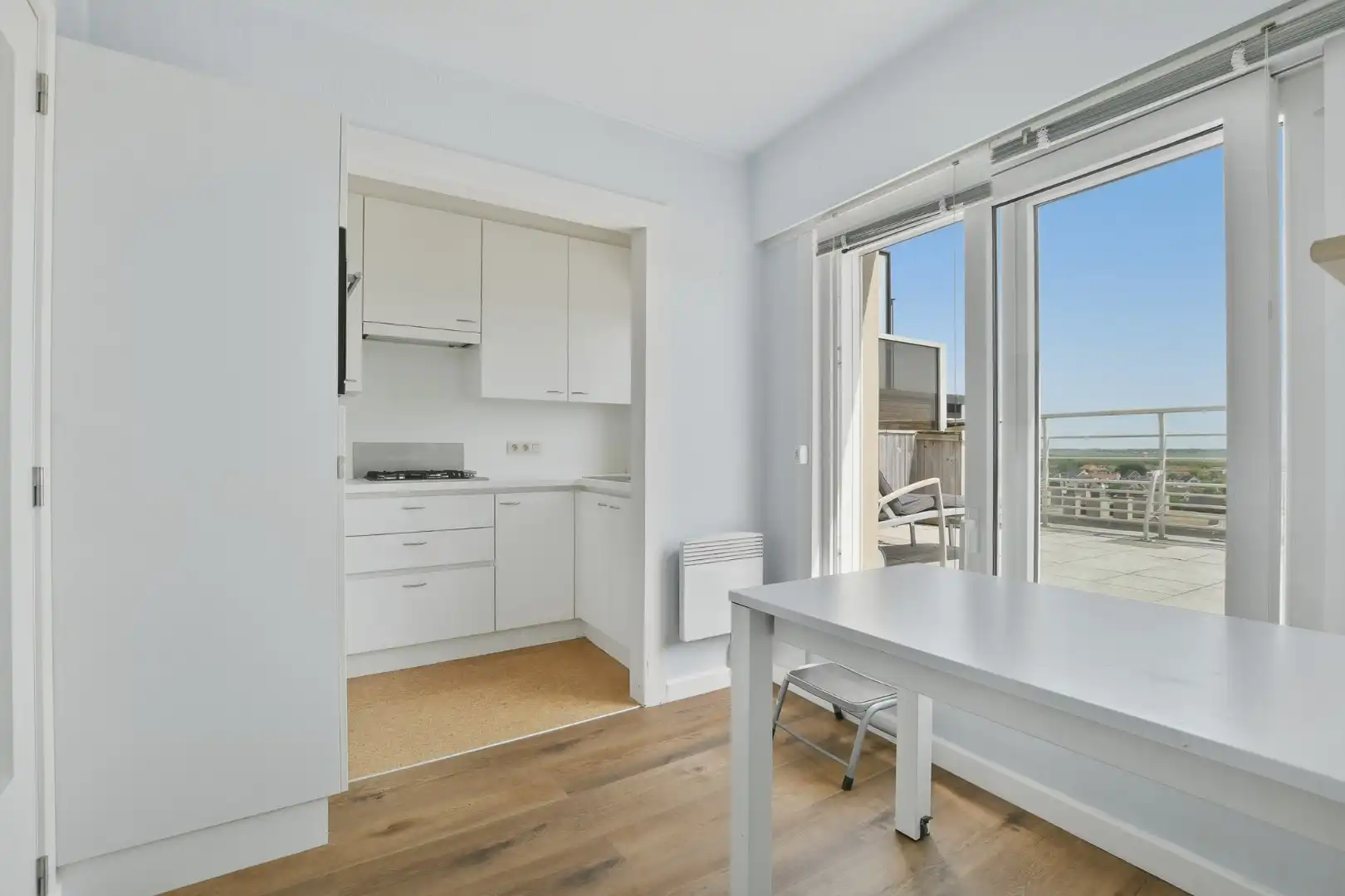 Uniek dakappartement met zonnige ligging en indrukwekkende vergezichten te Wenduine!  foto 3
