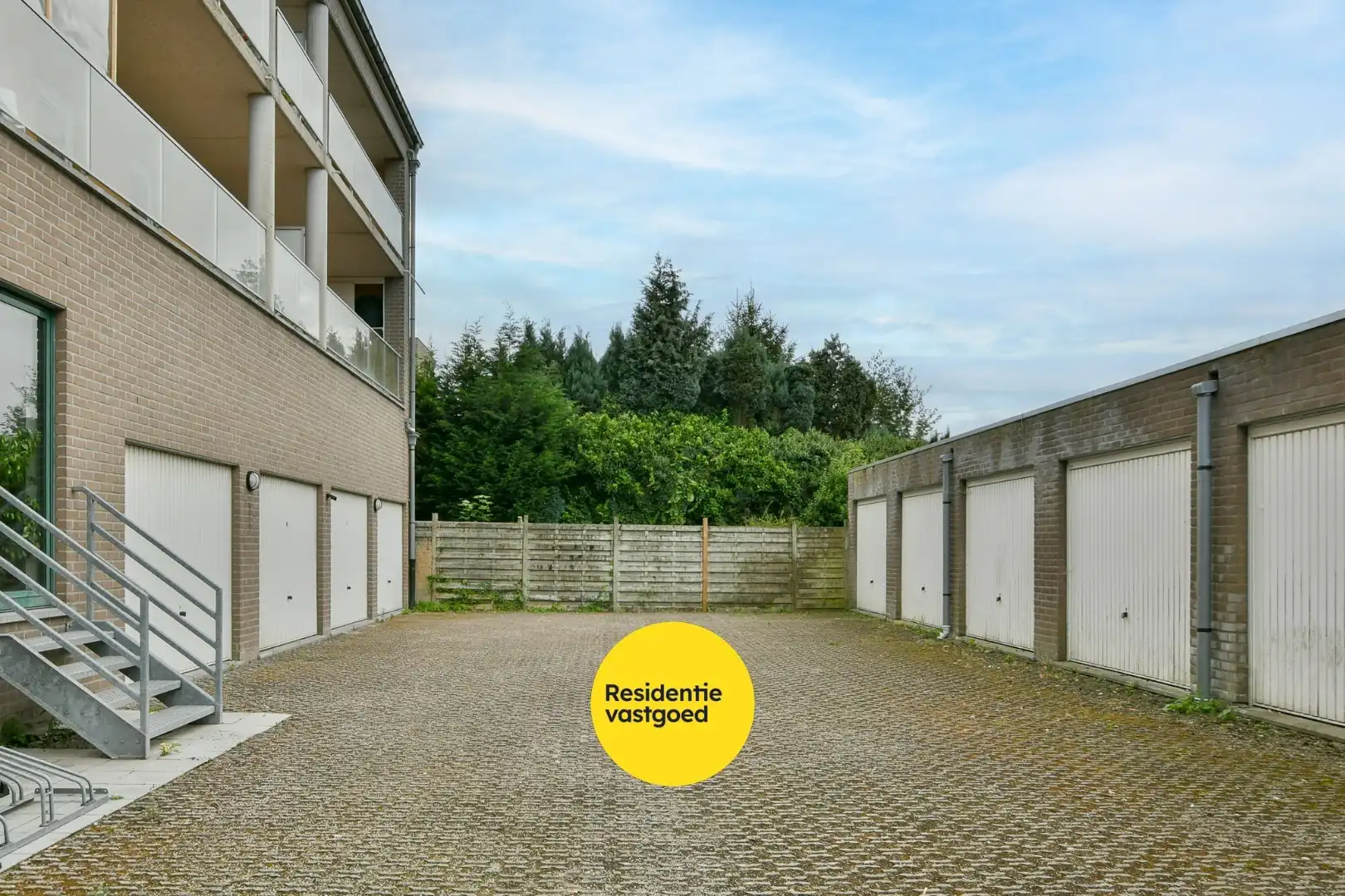 Verzorgd appartement met 2 slpks en zonnig terras te Sint-Kruis foto 9