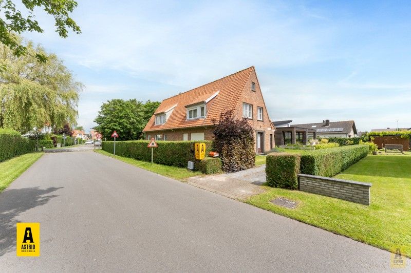 Ontdek deze charmante woning in het hart van Bredene! foto 9