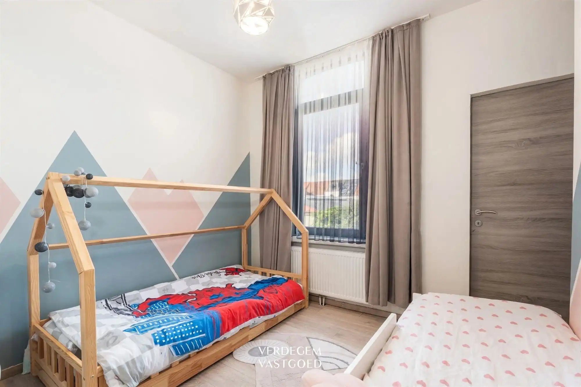Instapklare en gezellige woning met 3 slaapkamers en fijne buitenplek foto 9