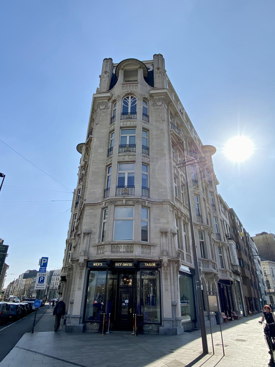 Authentiek appartement (ca 80m²) in Art Nouveau stijl. foto 4