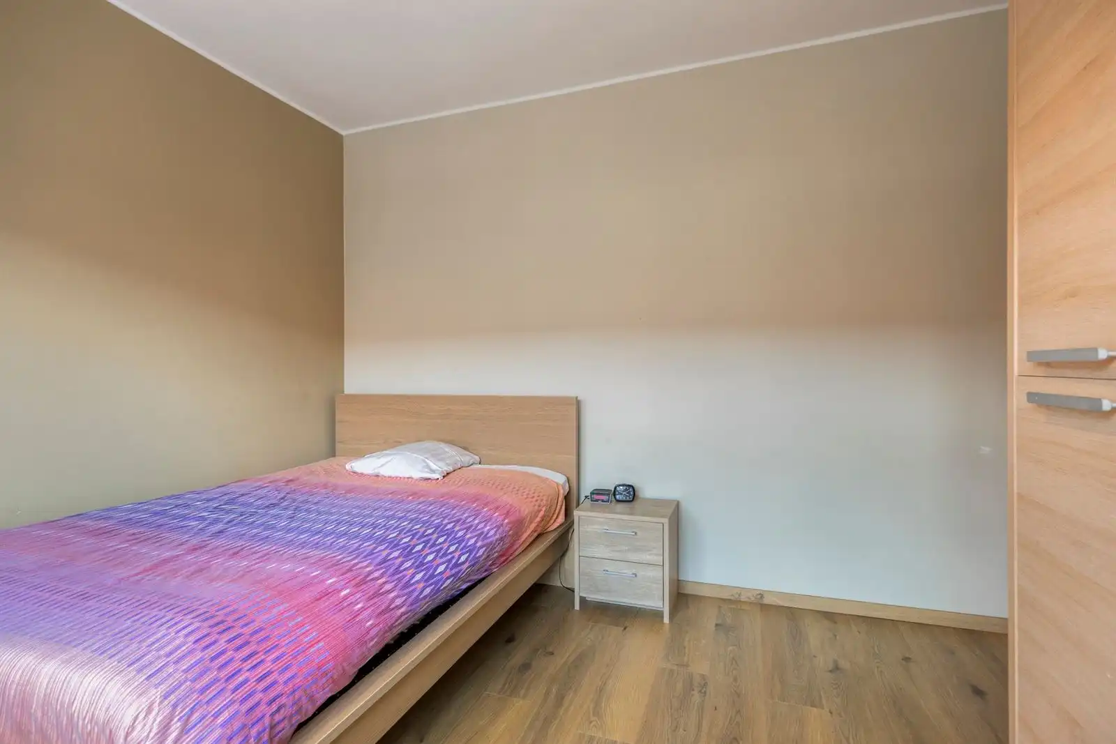 Volledig gerenoveerde 4-slpk woning met garagebox foto 16