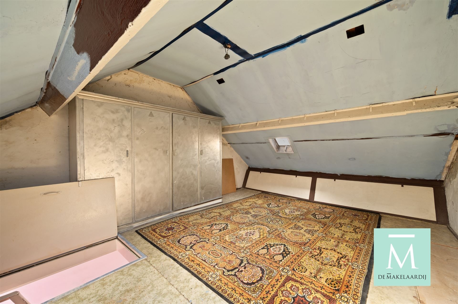 Leuke, op te frissen starterswoning met 3 slaapkamers en gezellig terrasje op toplocatie! foto 11