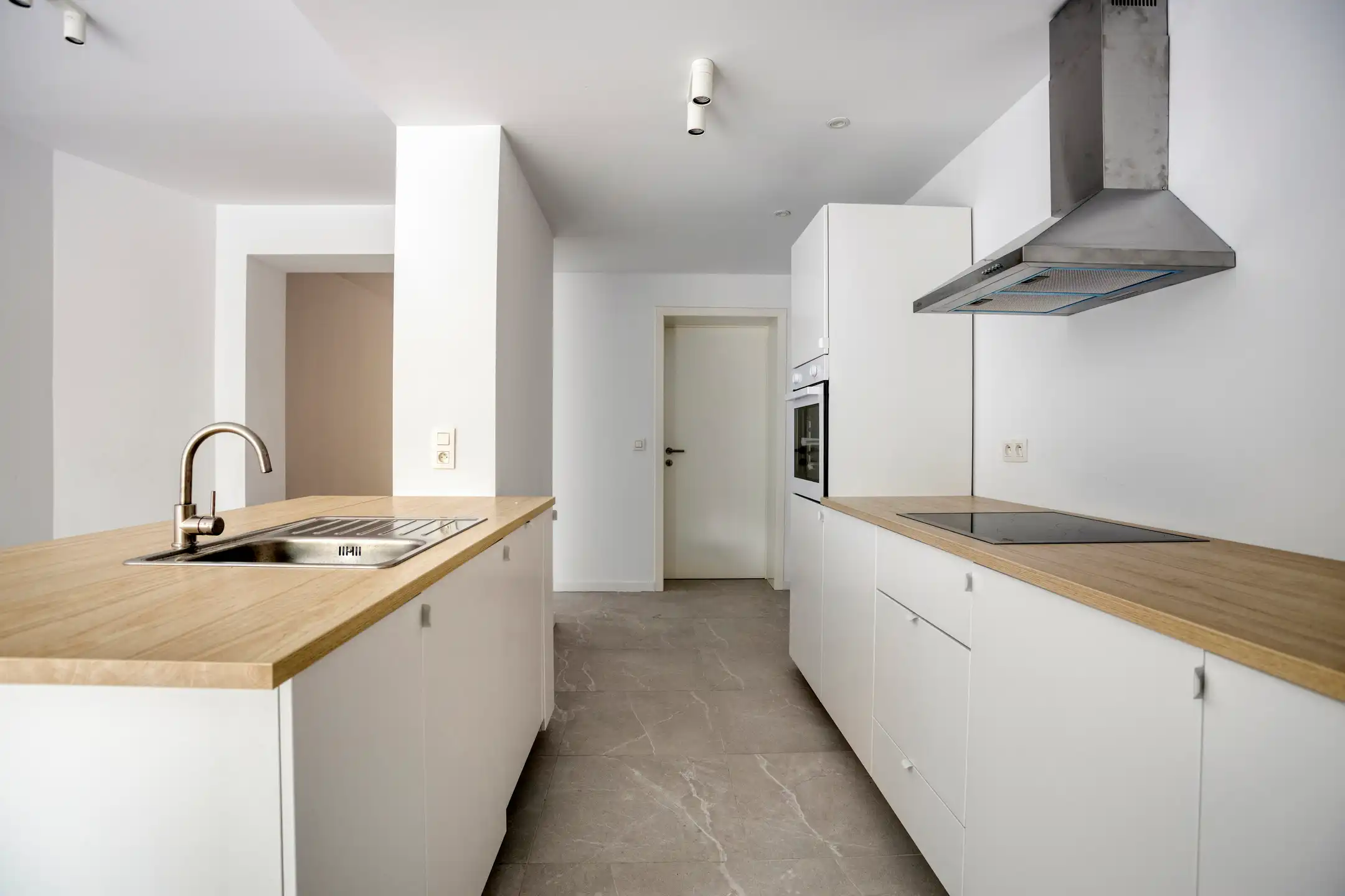 Instapklaar herenhuis (EPC A) met 6 slaapkamers vlakbij Leuven foto 8