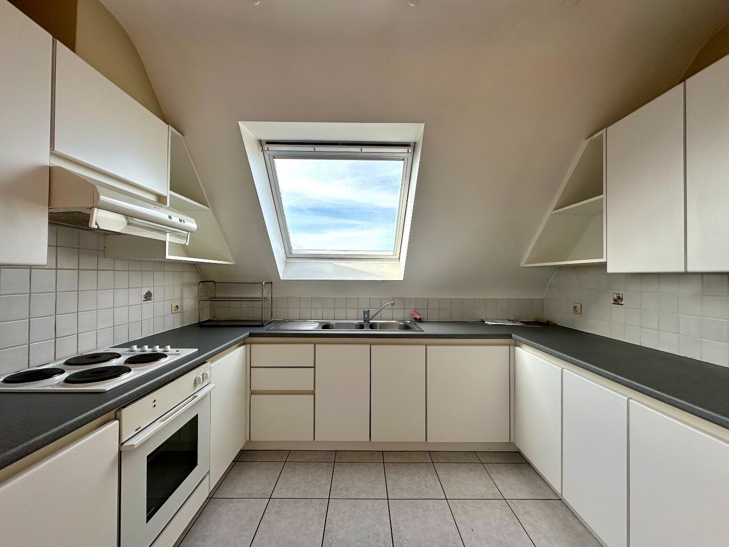 Instapklaar appartement met 2 slaapkamers te Aartrijke foto 7
