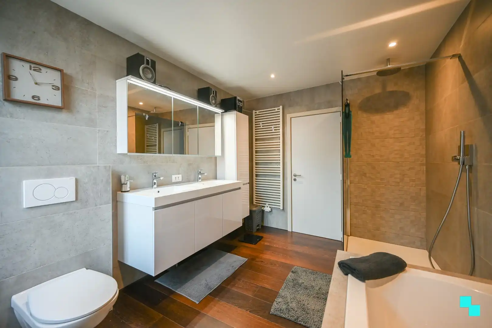 Prachtige woning met vier slaapkamers nabij centrum Izegem foto 19