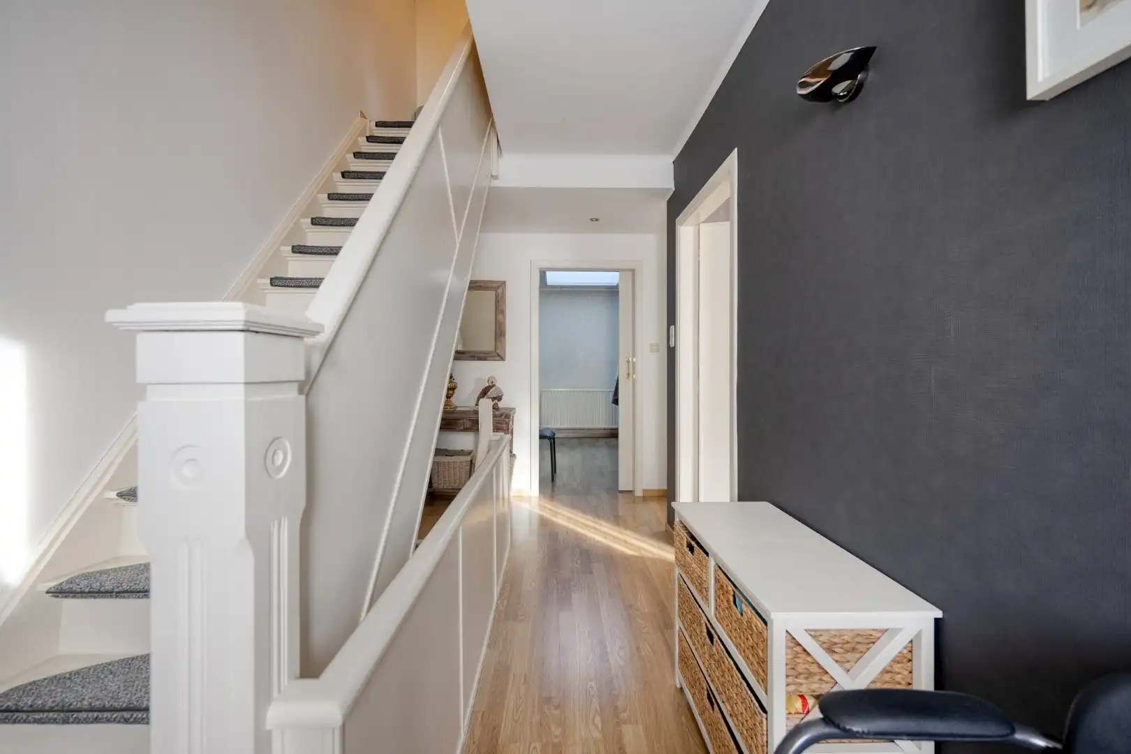 Ruim ingedeelde woning met o.a. 4 slpks op een rustig gelegen perceel van 1.069 m². foto 27