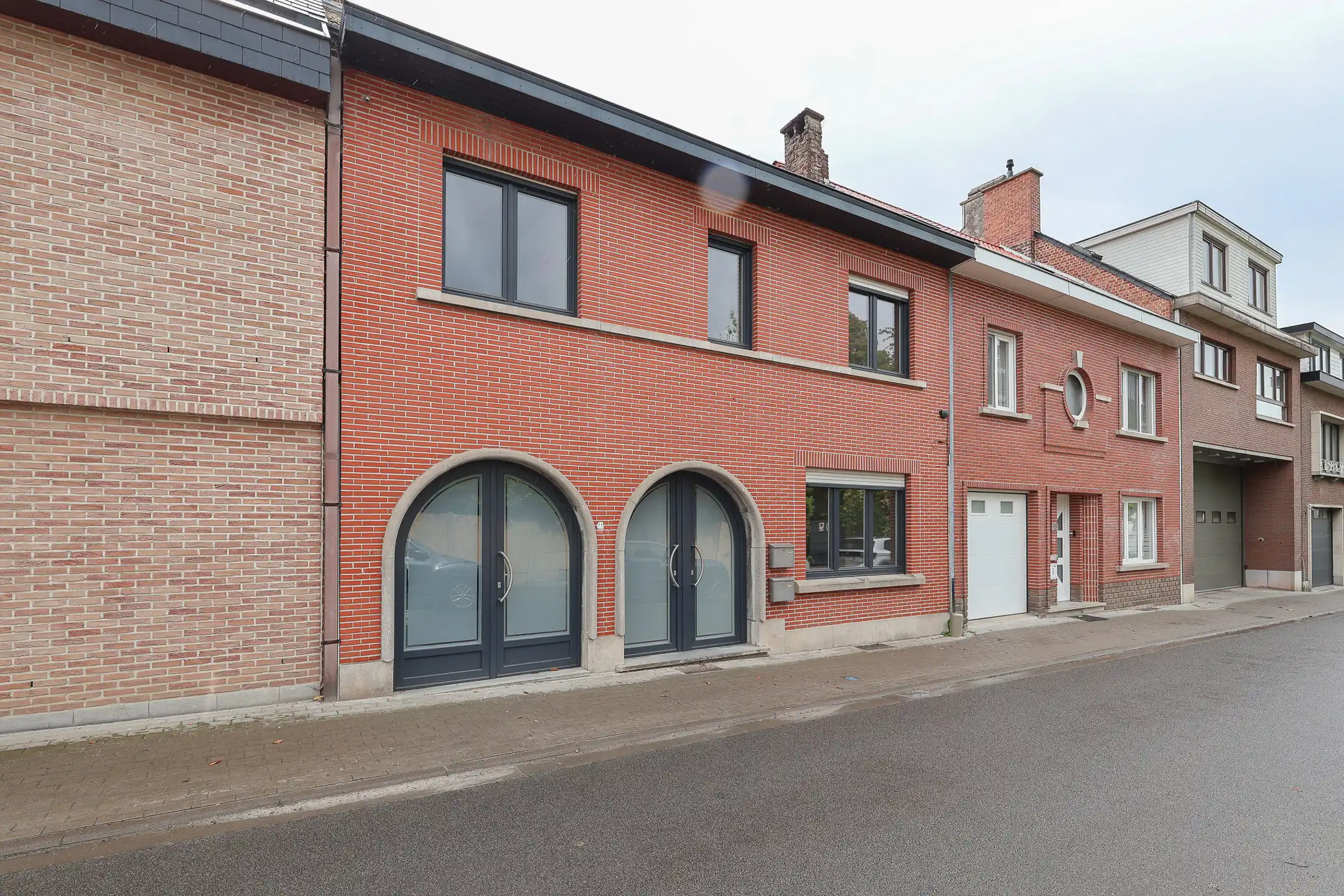 Hoofdfoto van de publicatie: KORTENBERG – Te renoveren 2-gevelwoning met ruime tuin in het centrum