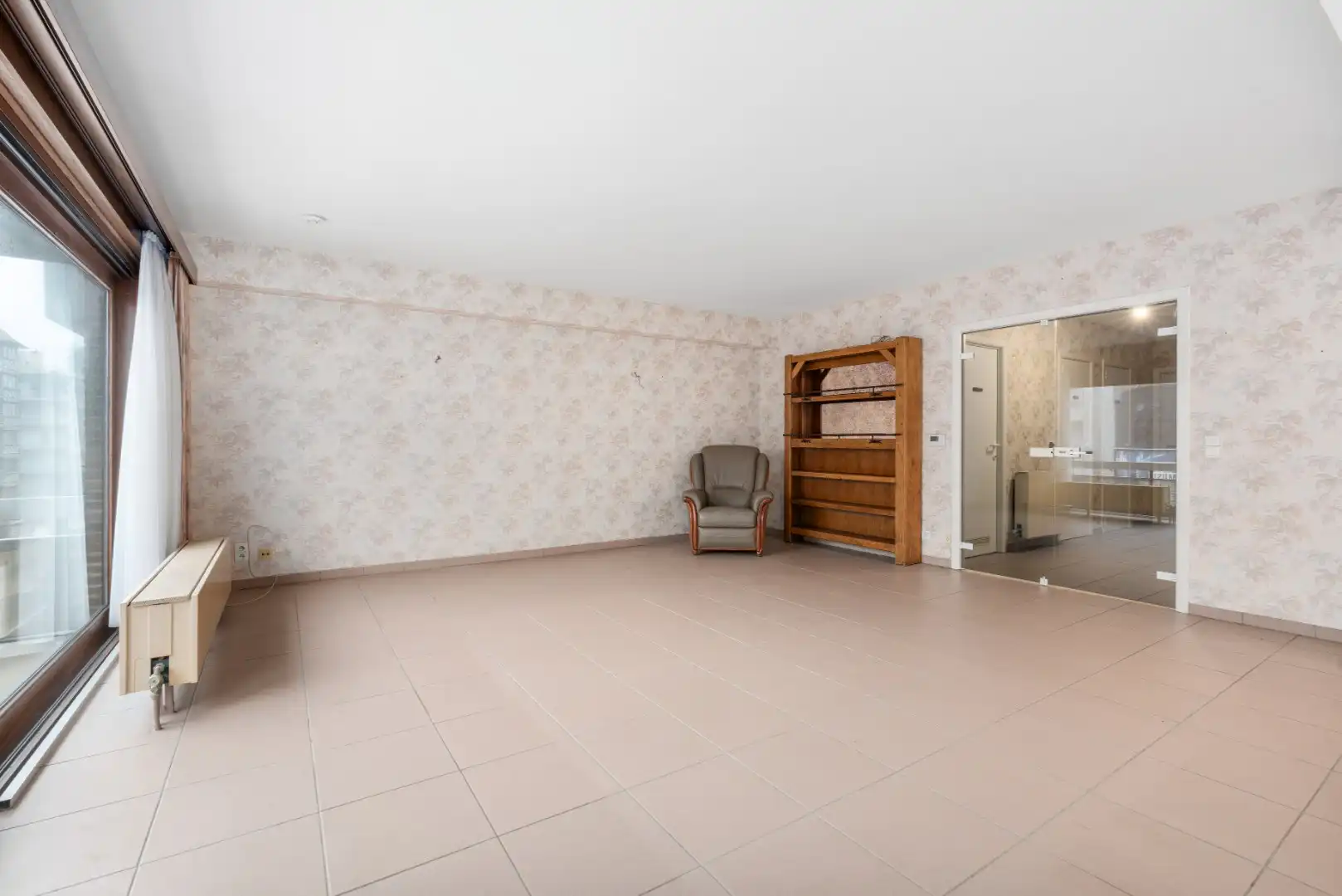 RUIM 3 SLAAPKAMERAPPARTEMENT TE KOOP  IN HET CENTRUM VAN OOSTDUINKERKE BAD foto 7