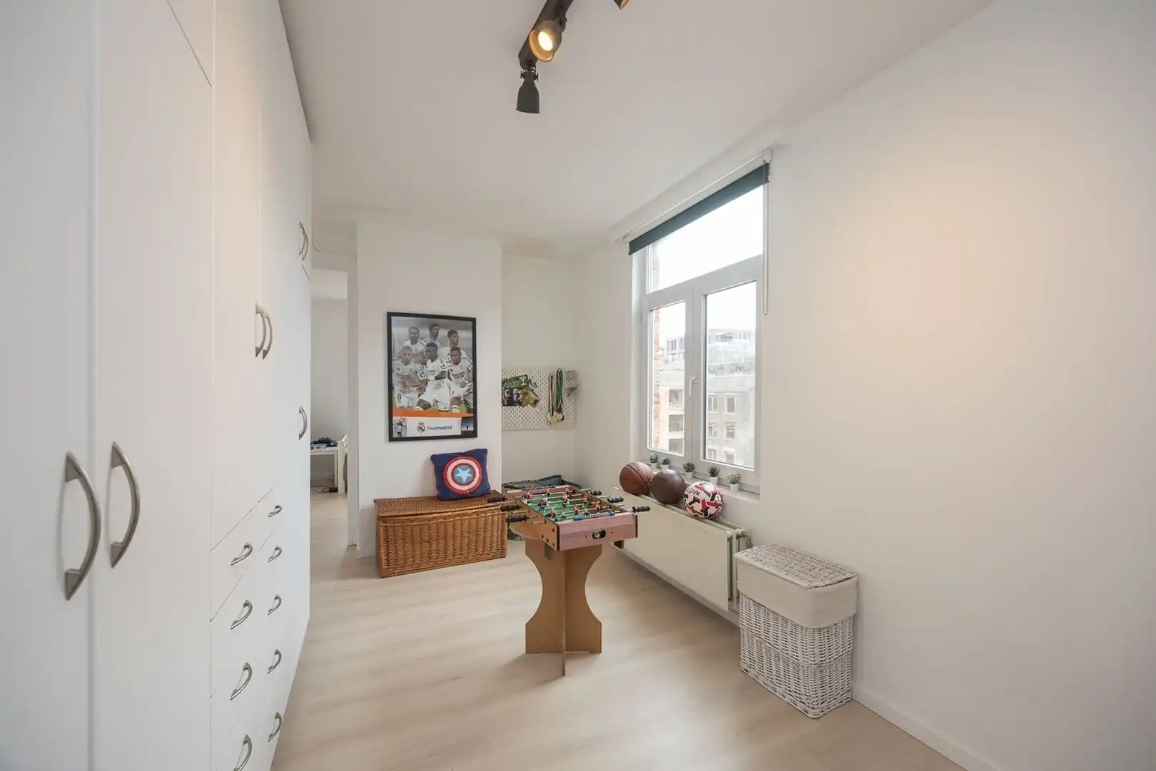 Karaktervolle herenwoning met zee aan ruimte foto 10