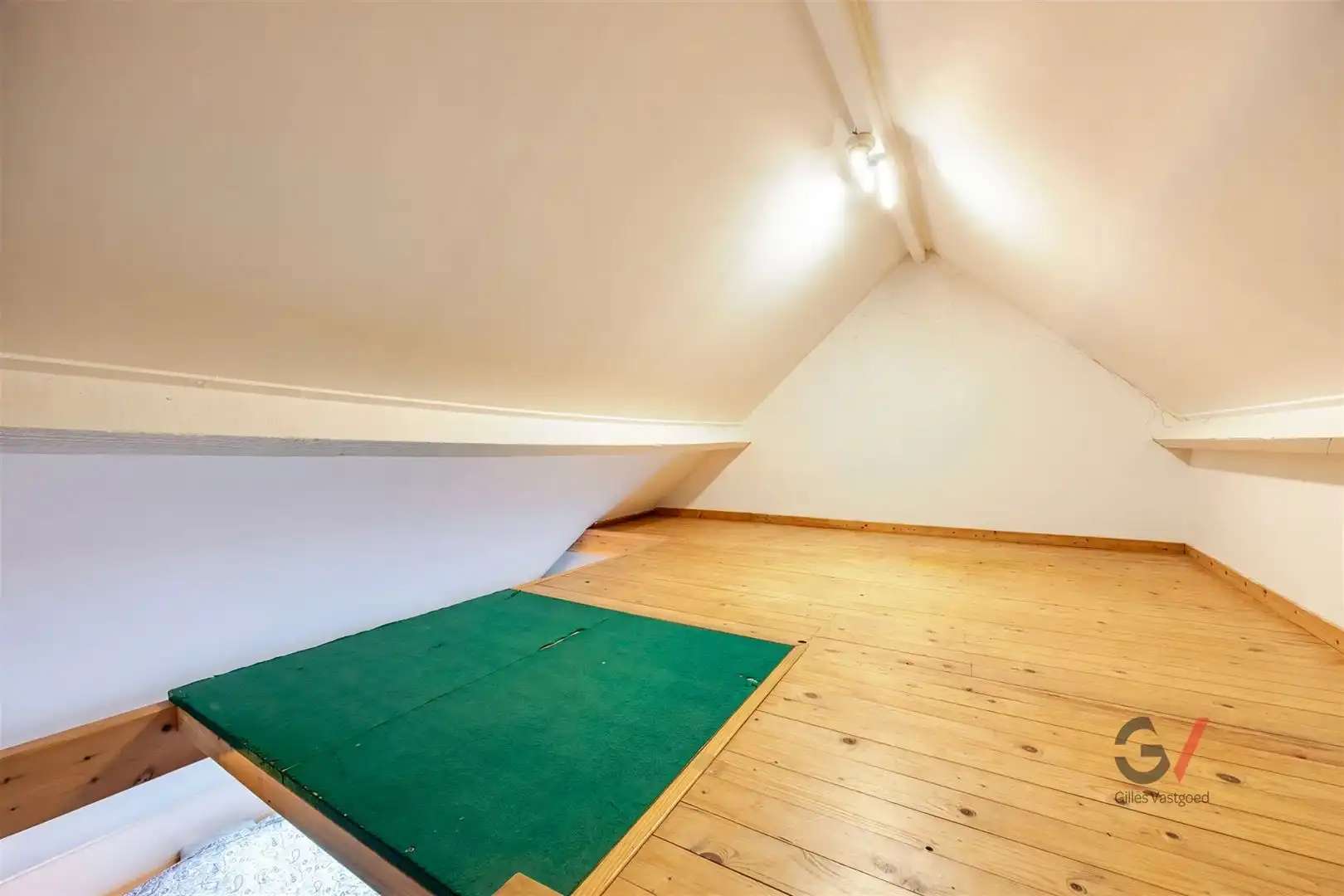 Karaktervolle woning met diepe tuin op een toplocatie foto 7