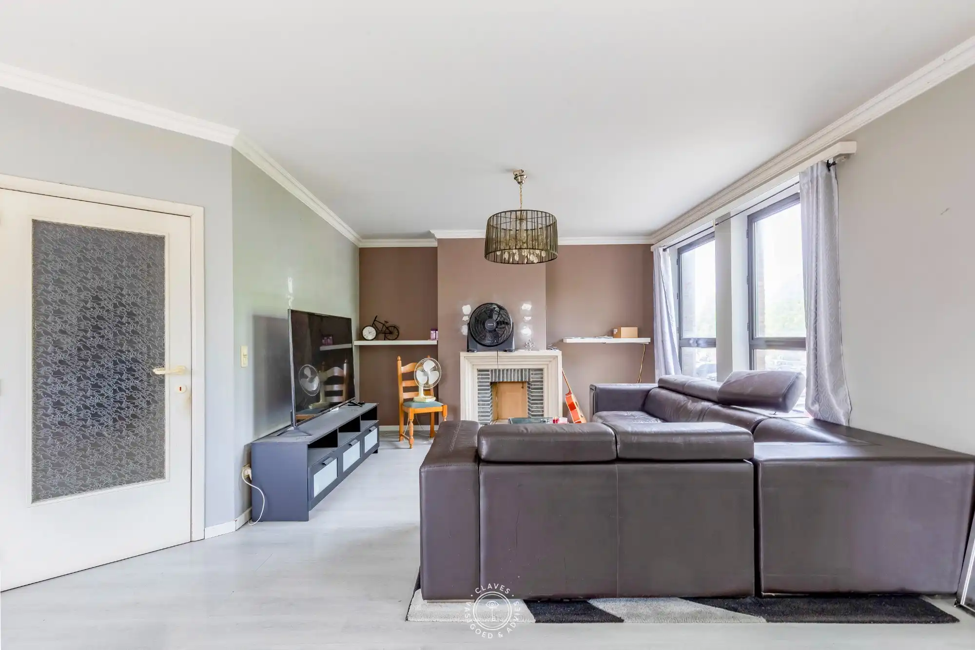 Lichtrijk tweeslaapkamerappartement met autostaanplaats op toplocatie foto 3