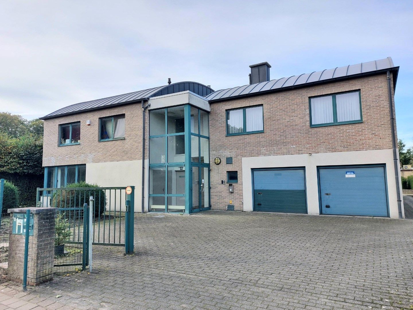 Kantoor, winkel, praktijk, showroom,... foto {{pictureIndex}}