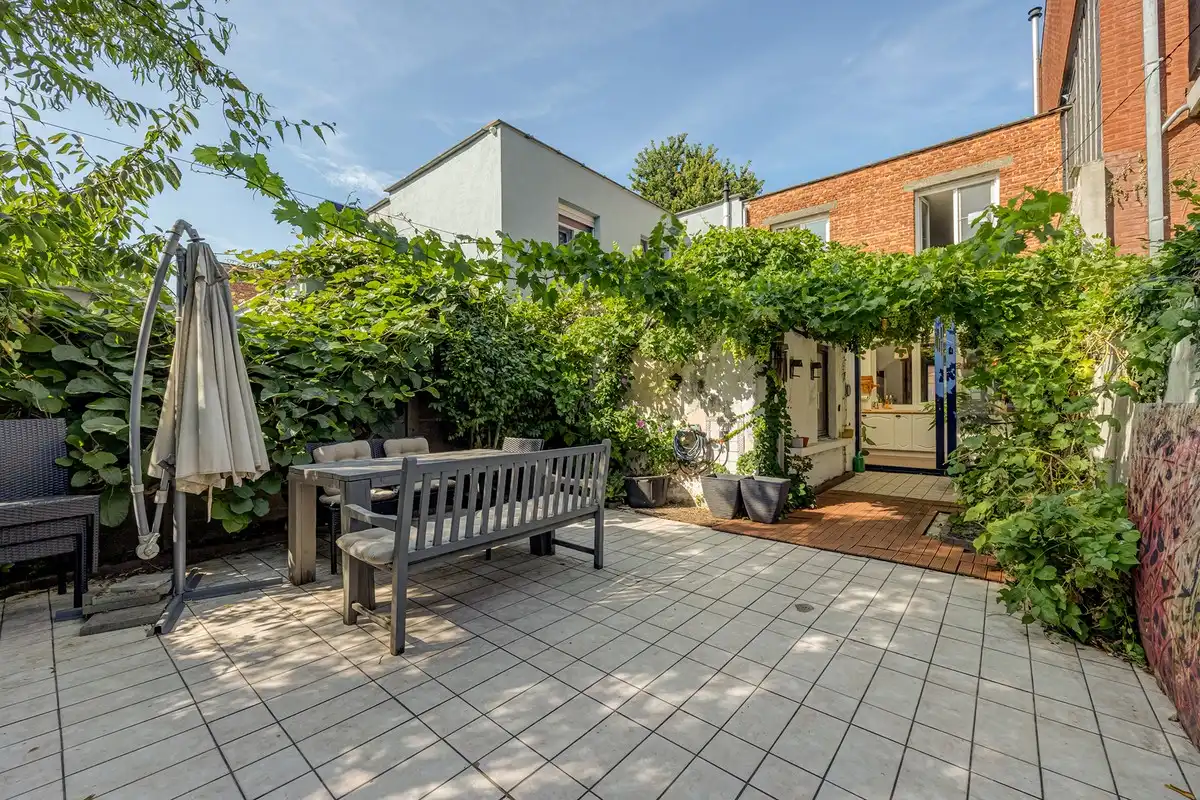 Instapklare semi half open woning met 4 slaapkamers foto 12