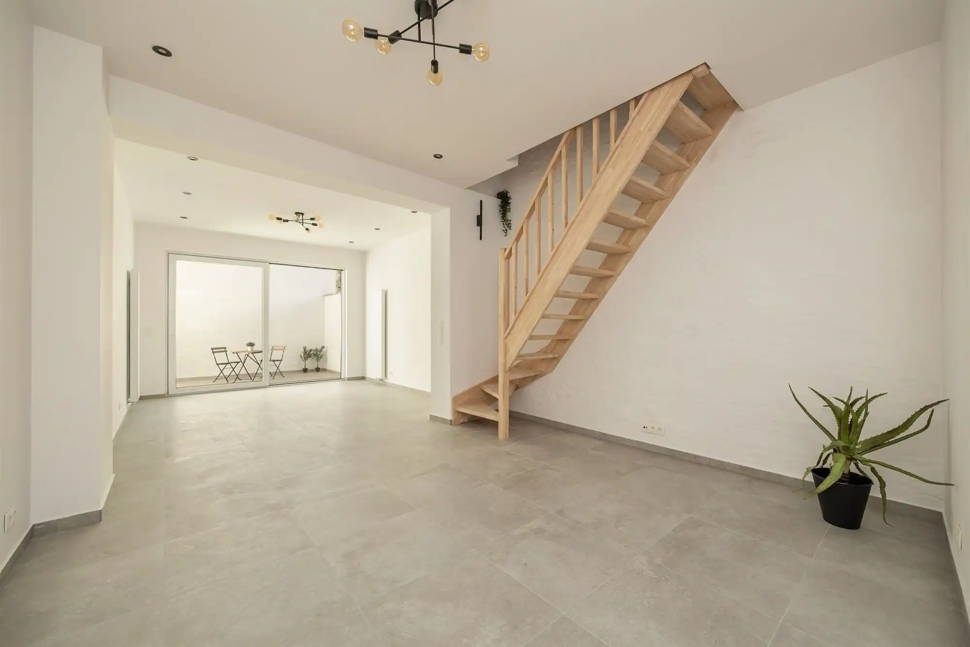 Gerenoveerde woning met 4 slaapkamers in Mechelen foto 6