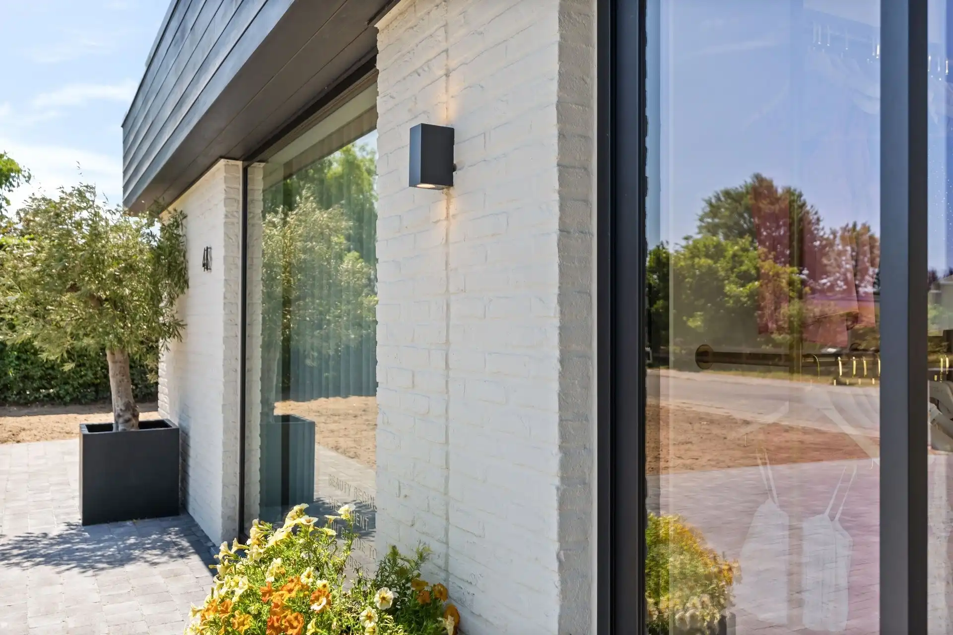 Prachtig vernieuwde, energiezuinige bungalow. foto 3