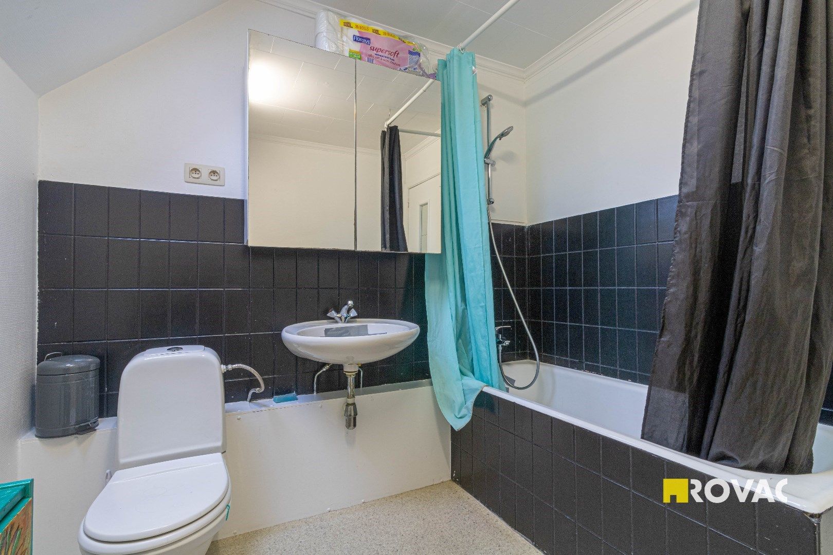 Éénslaapkamer appartement op de 2e verdieping met garage - gelegen op 500 meter van centrum!  foto 7