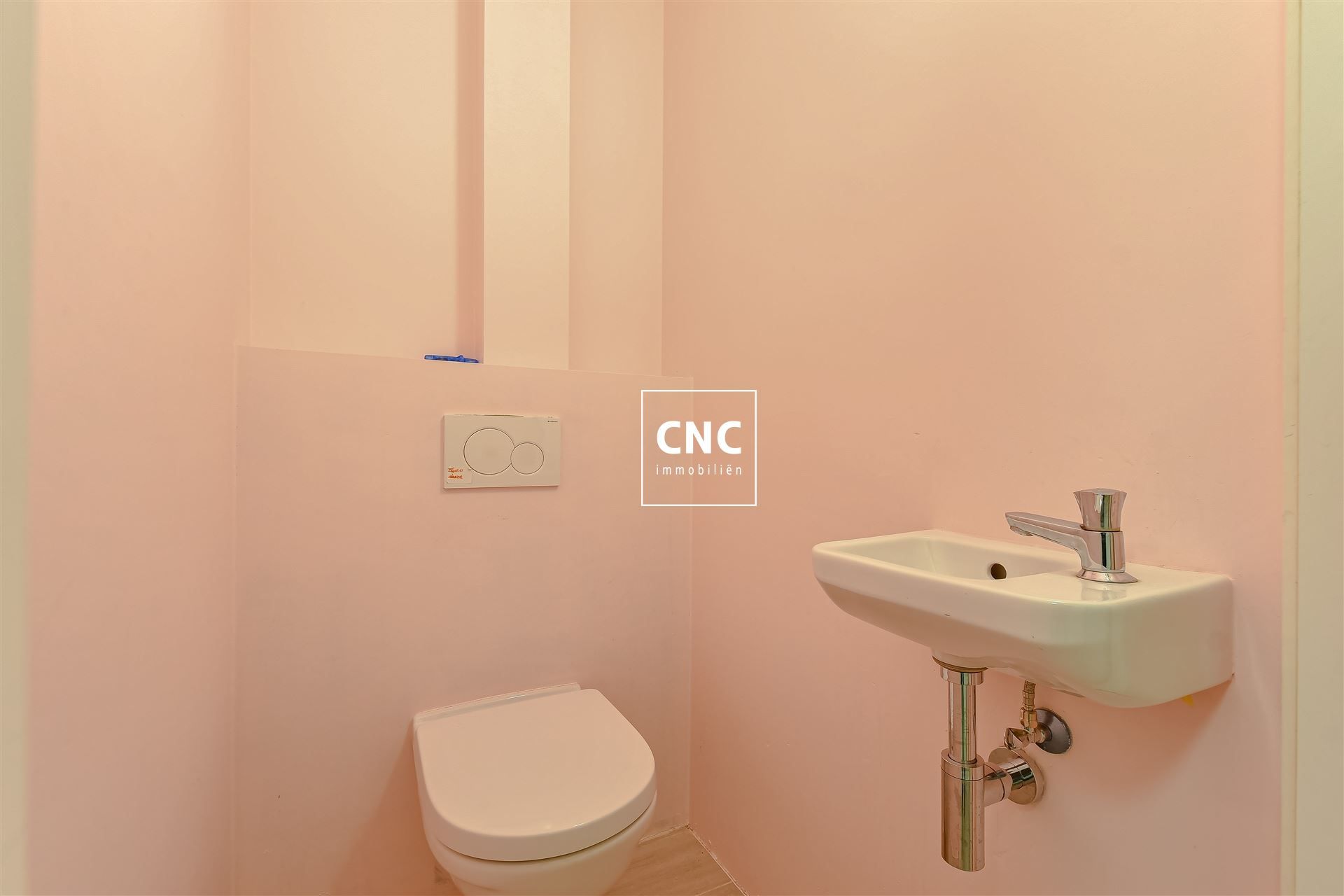 Recent lichtrijk handelspand in het commerciële centrum van Knokke foto 14