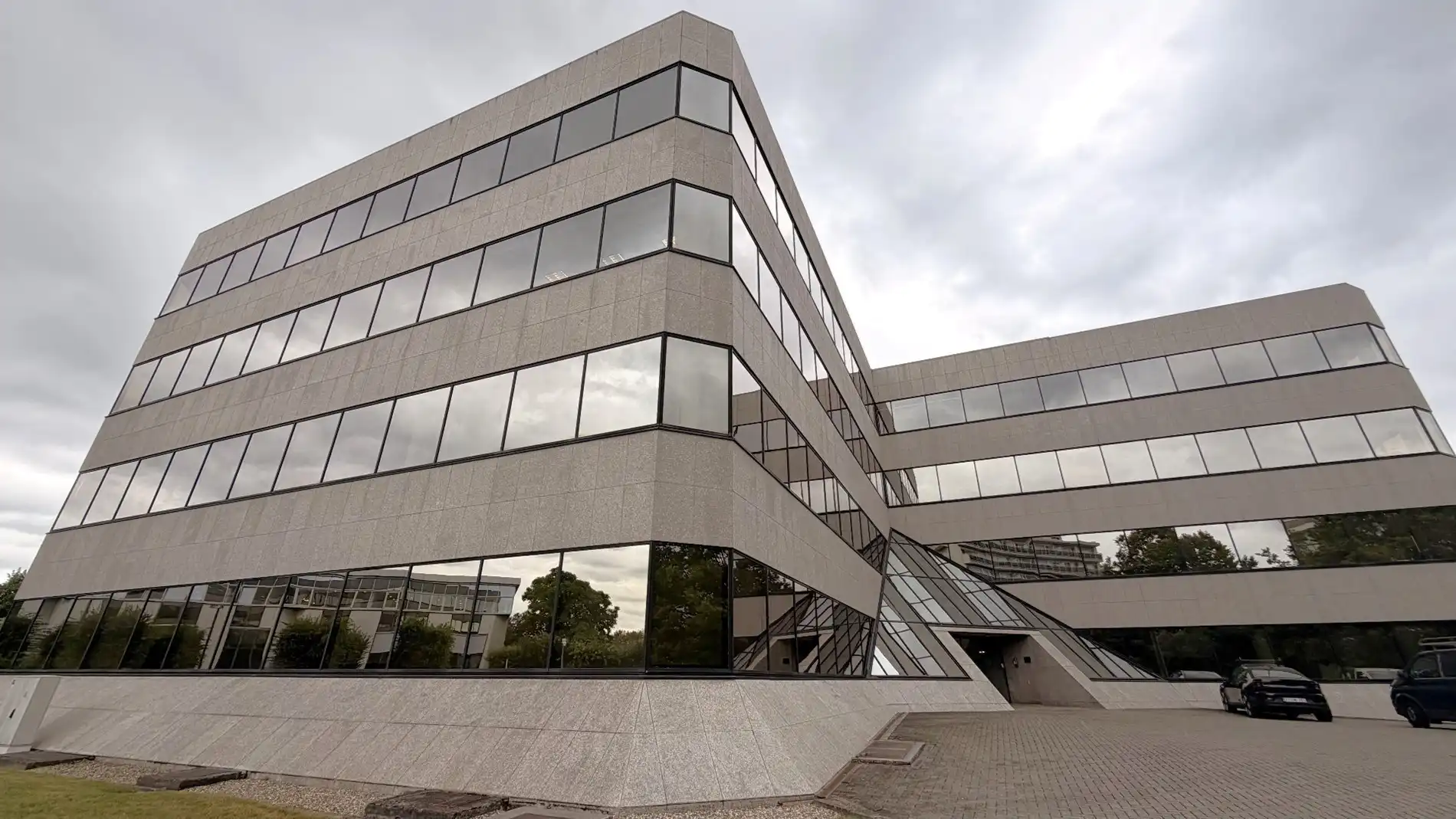 Ingedeelde kantoorruimte te huur nabij E19 in Wilrijk foto 16