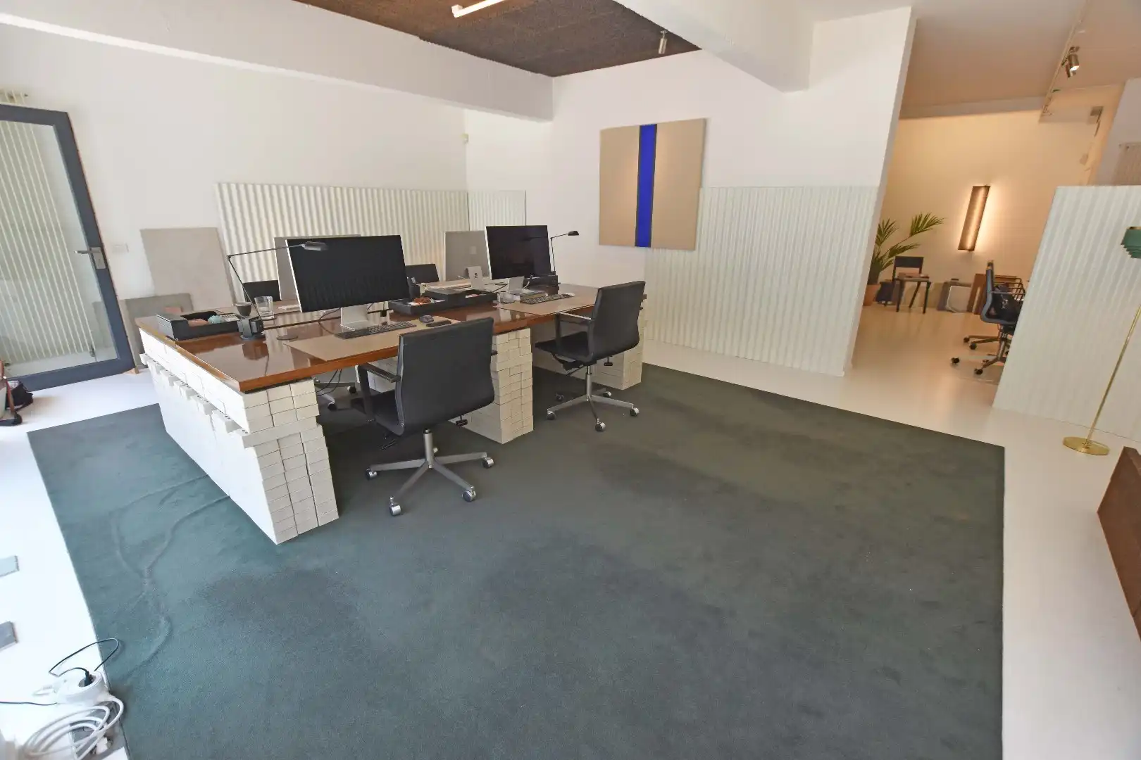 Mooi gerenoveerd, goed gelegen handelspand in de Van Bunnenlaan  foto 8