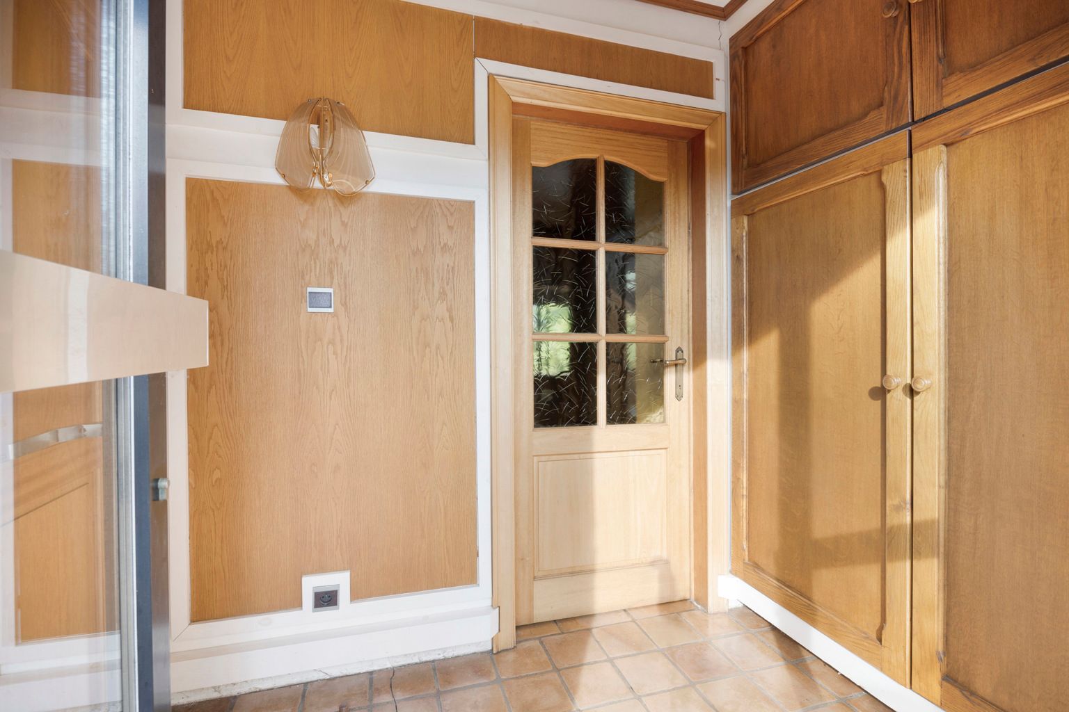 Te renoveren laagbouwvilla met verzicht in rustige straat foto 5