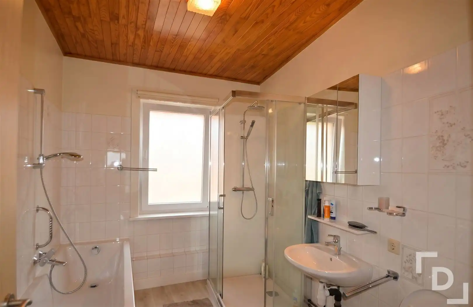 Charmante woning met tuin te Passendale foto 11