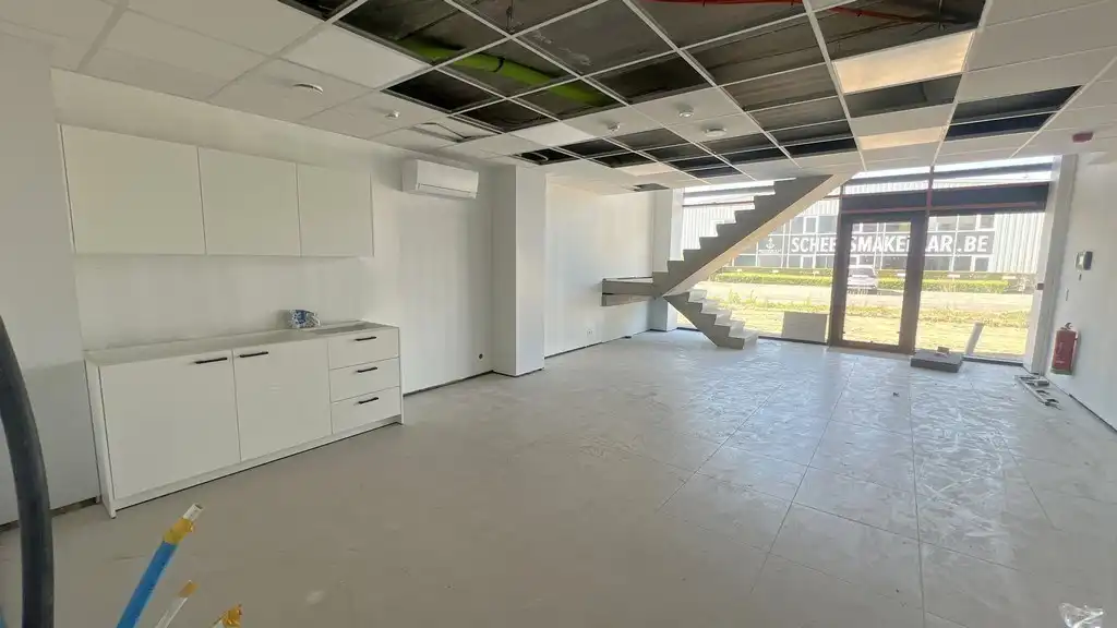 Nieuwbouw magazijn te huur in Durmakker Evergem foto 12