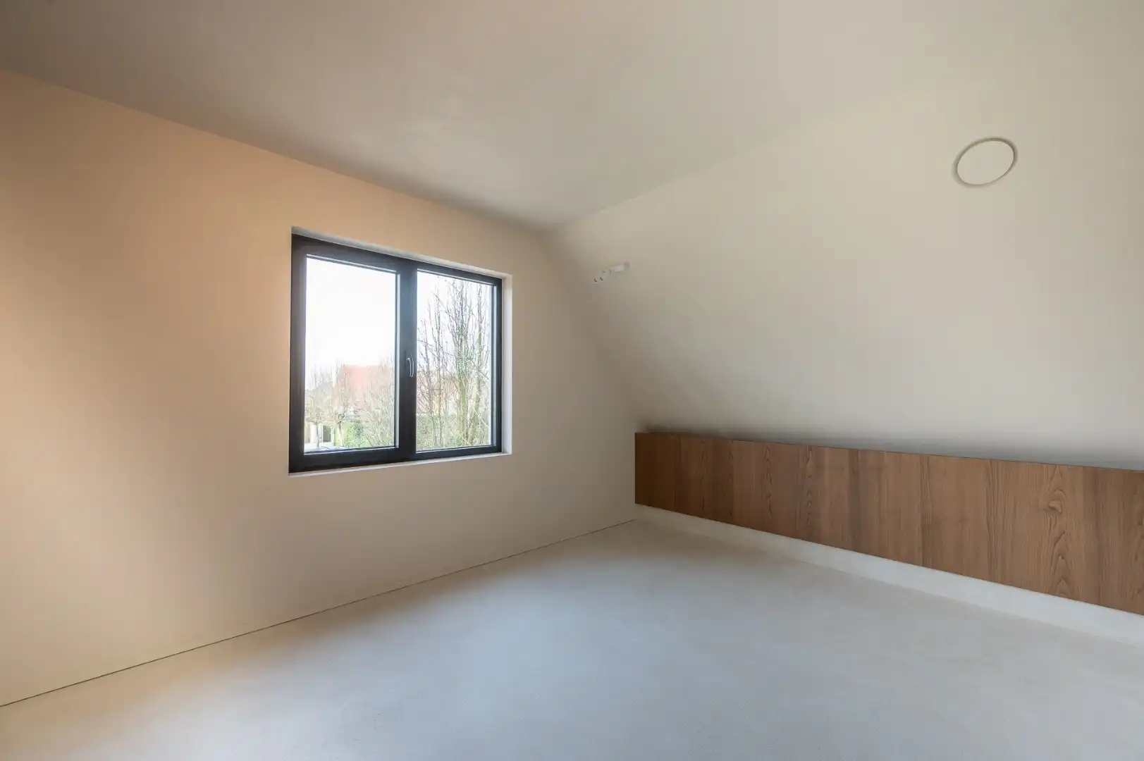 Alleenstaande en luxueus gerenoveerde villa op een rustige en residentiële ligging in Knokke foto 22