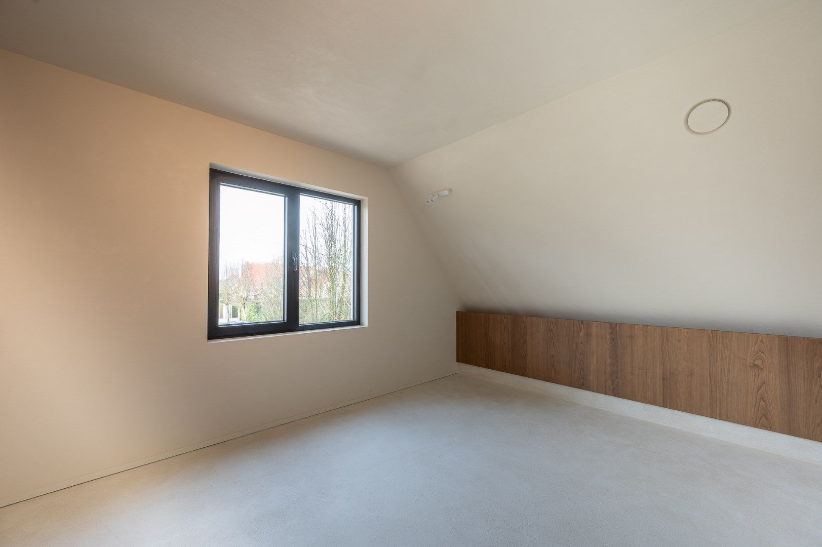 Alleenstaande en luxueus gerenoveerde villa op een rustige en residentiële ligging in Knokke foto 22