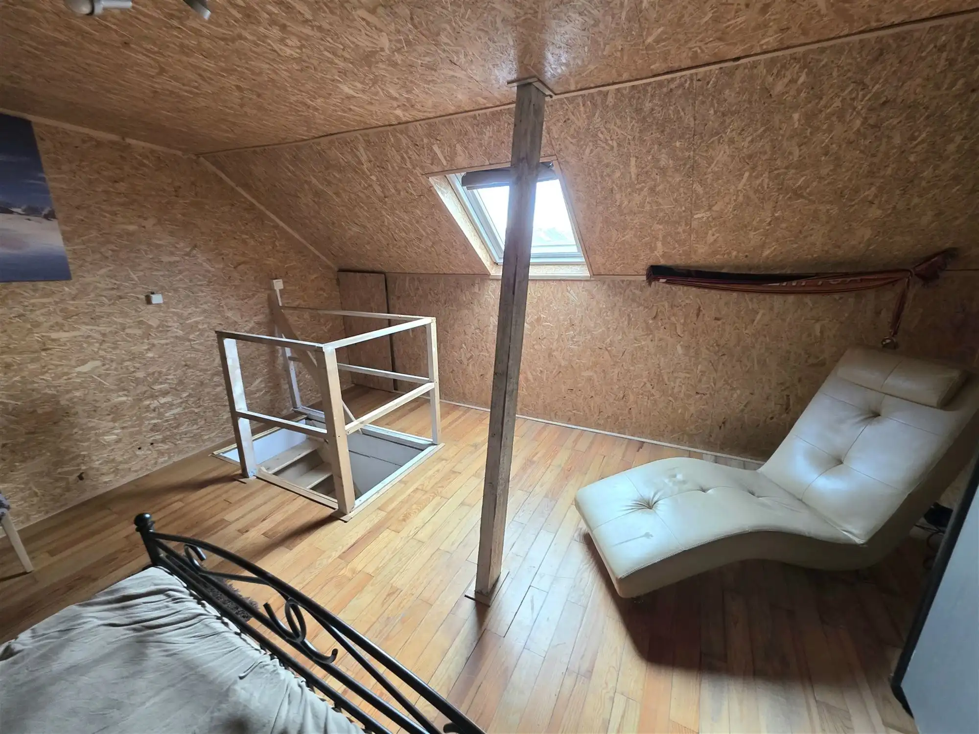 Gezinswoning met 4 slaapkamers en zonnige tuin foto 16