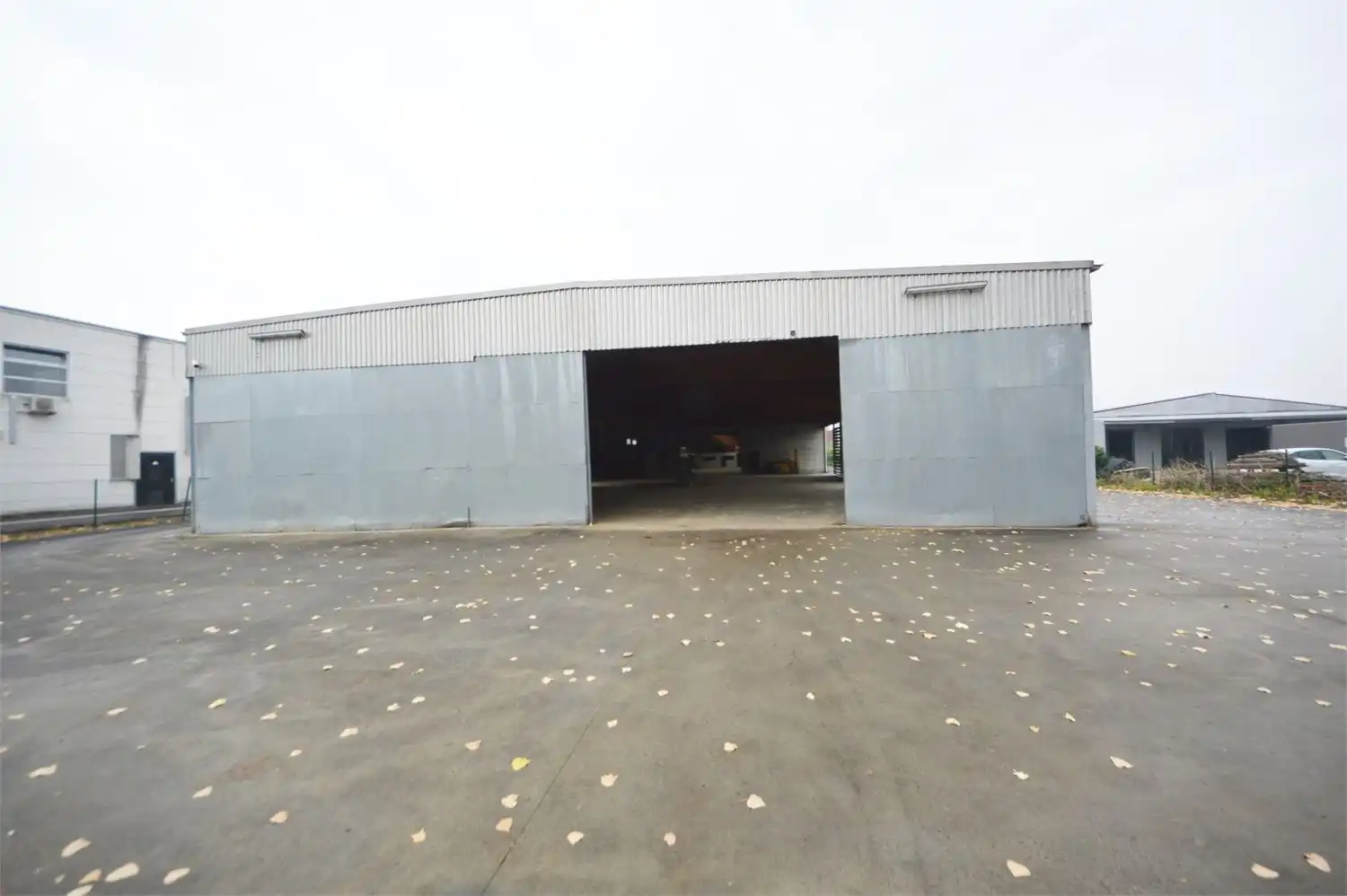 UNIEK BEDRIJFSGEBOUW MET OPTIONELE SHOWROOM INDUSTRIEZONE NOORD II foto 32