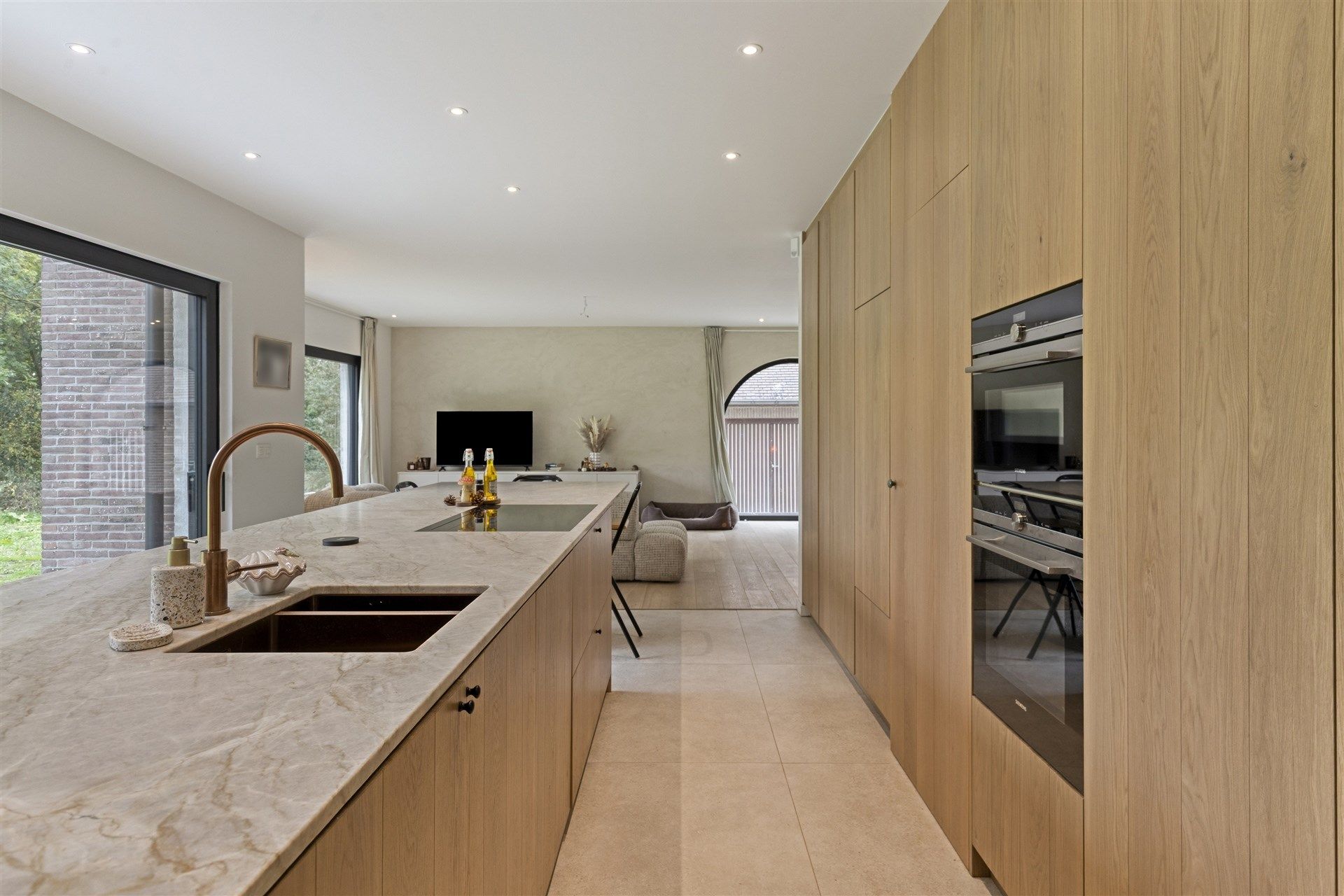 Luxueuze woning met riante tuin te Sint-Lievens-Houtem foto 9