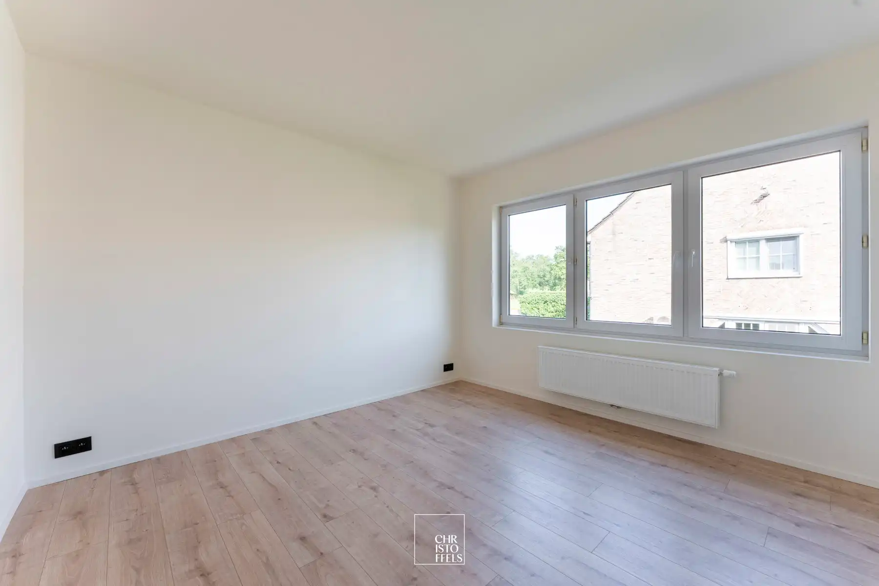 Gerenoveerde gezinswoning met tuin op een rustige locatie!  foto 10