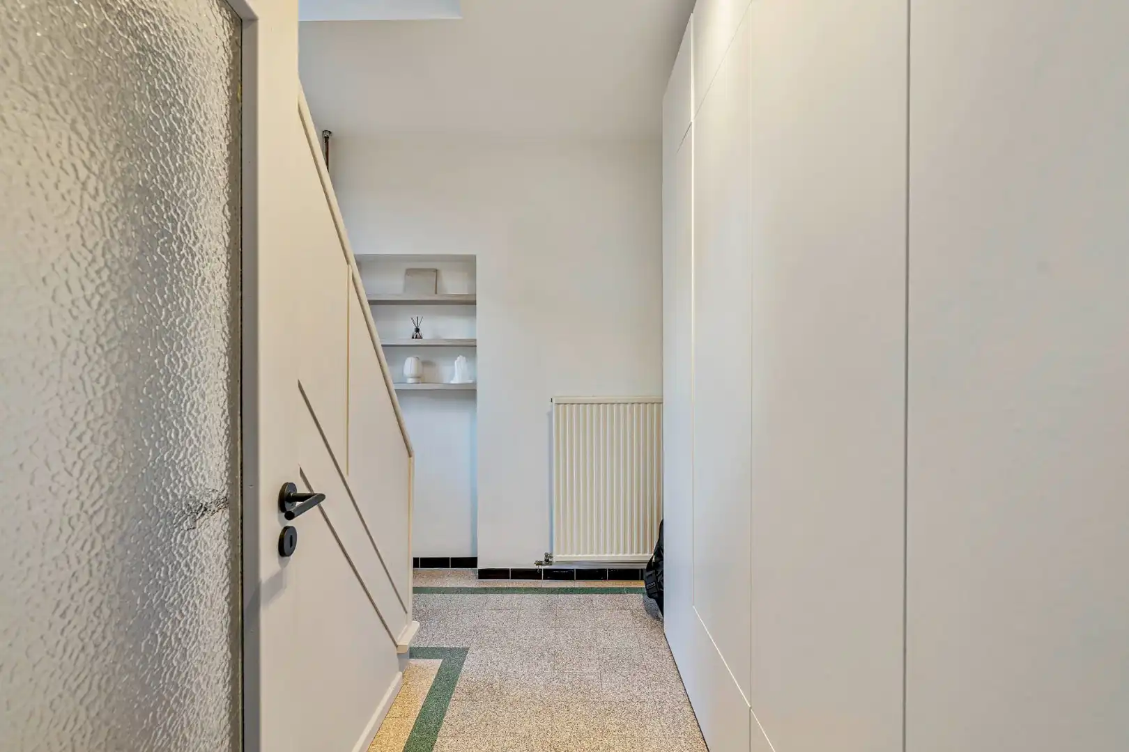 Comfortabel, mooi gerenoveerd duplex-appartement mét ruim terras en carport! foto 20